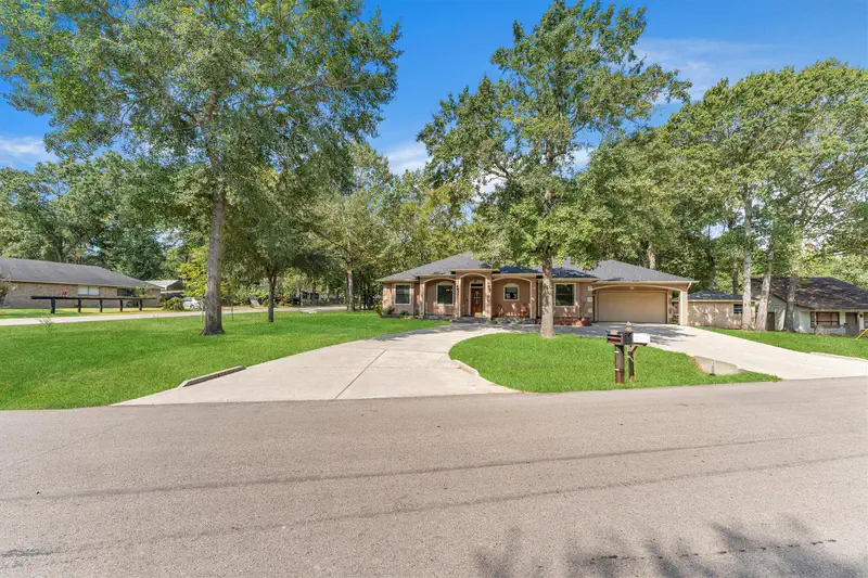 318 Shawnee Drive — photo