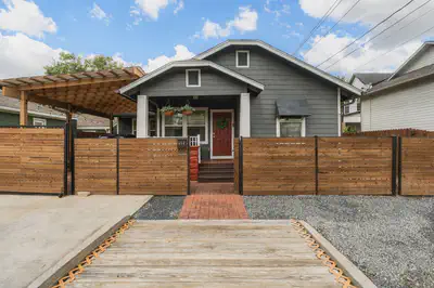 614 Coronado Street — photo
