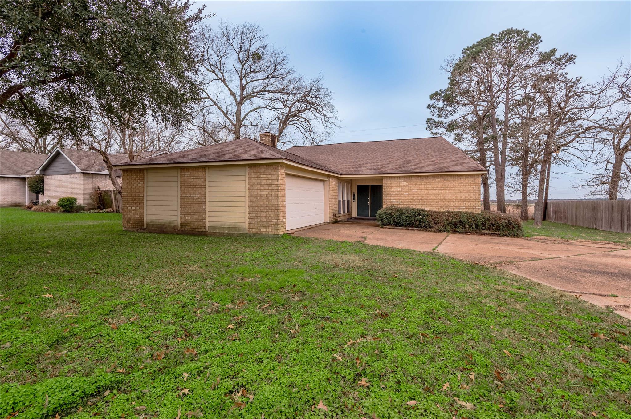 114 Timberline Drive — photo