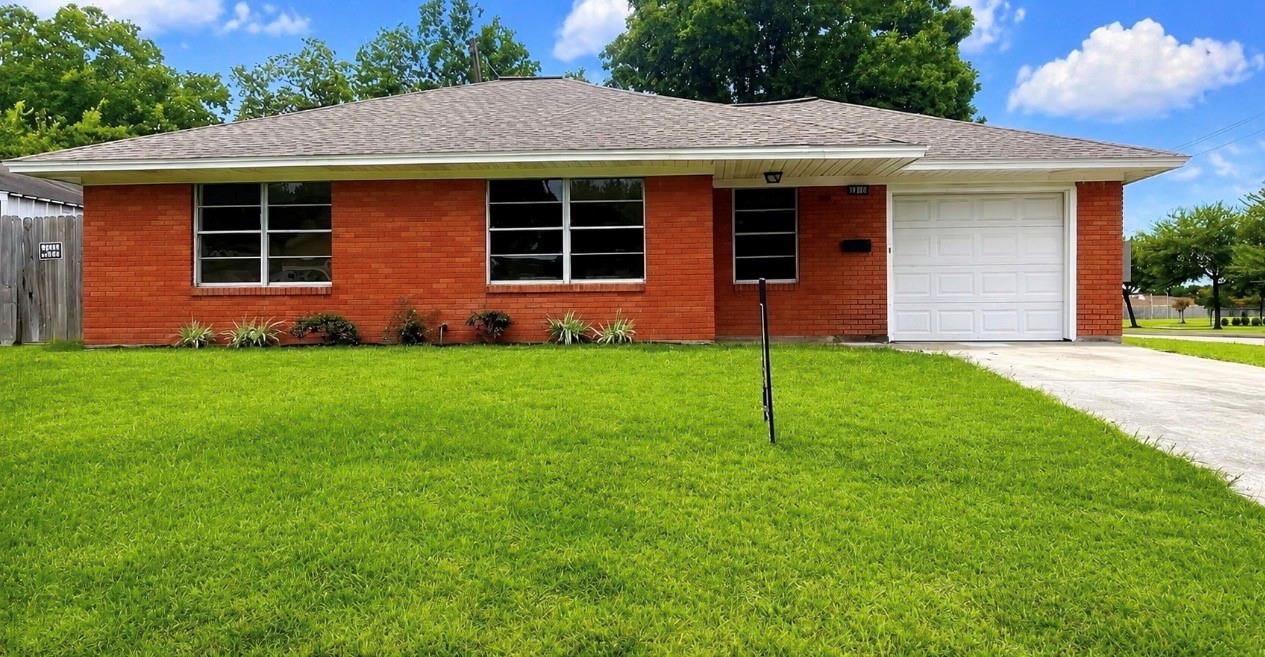 2102 Blueberry Lane — photo
