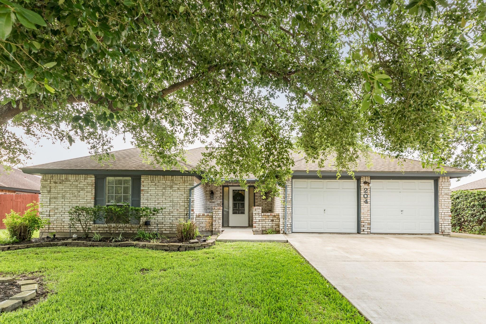 204 Corkwood Street — photo
