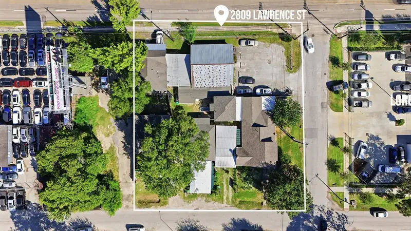 2809 Lawrence St — photo