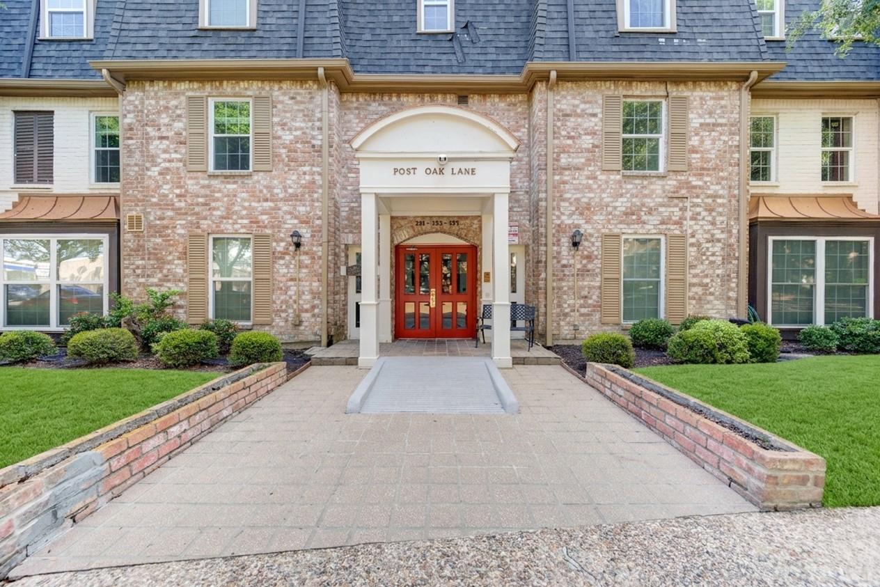 351 N Post Oak Lane #805 — photo