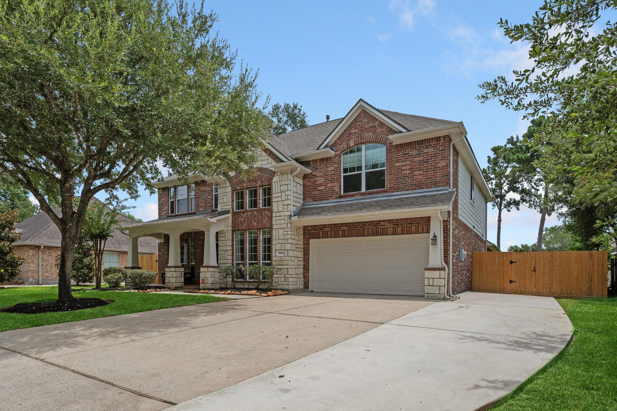25043 Rising Hills Court — photo