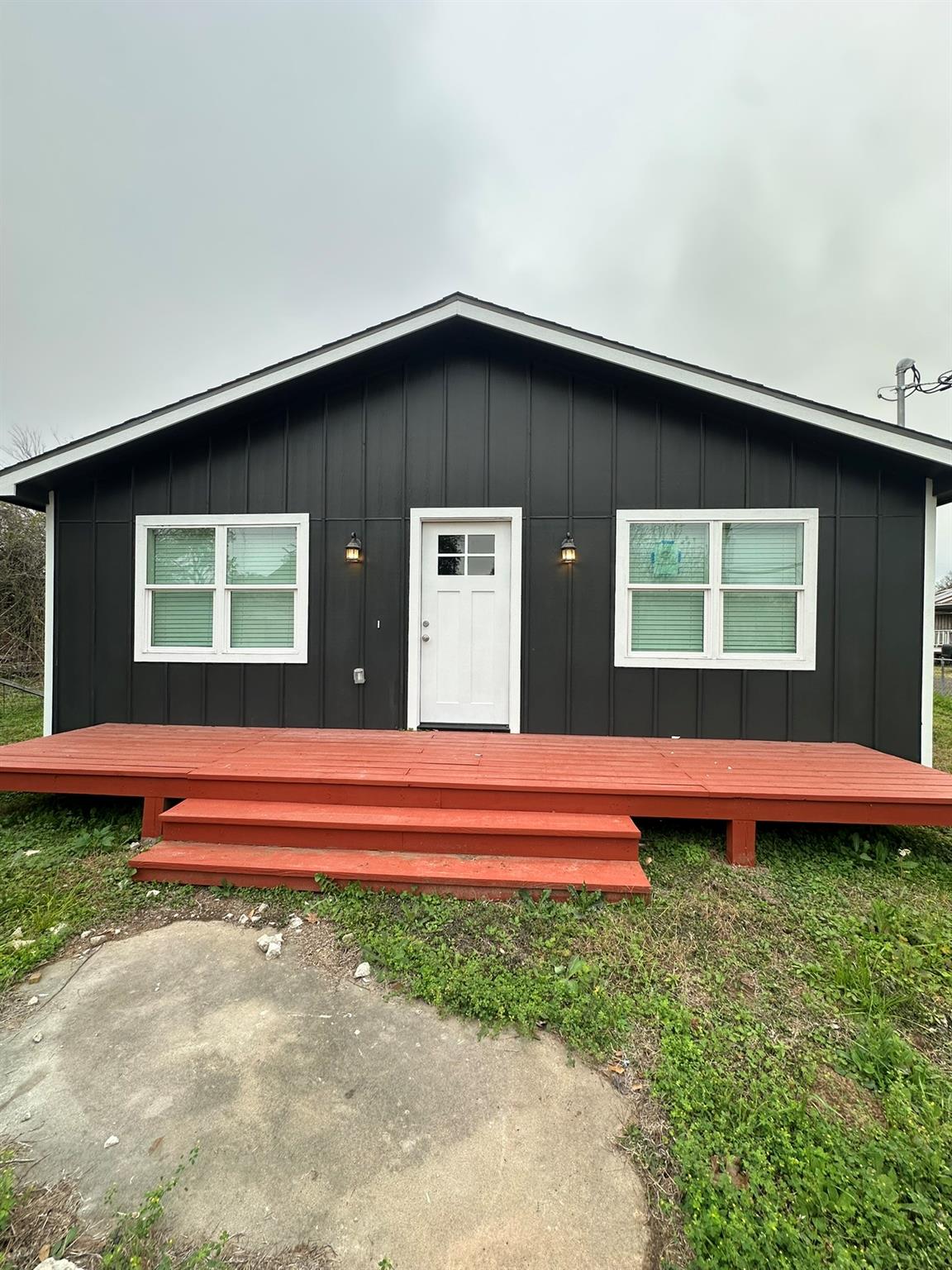 8223 Wallis Street — photo