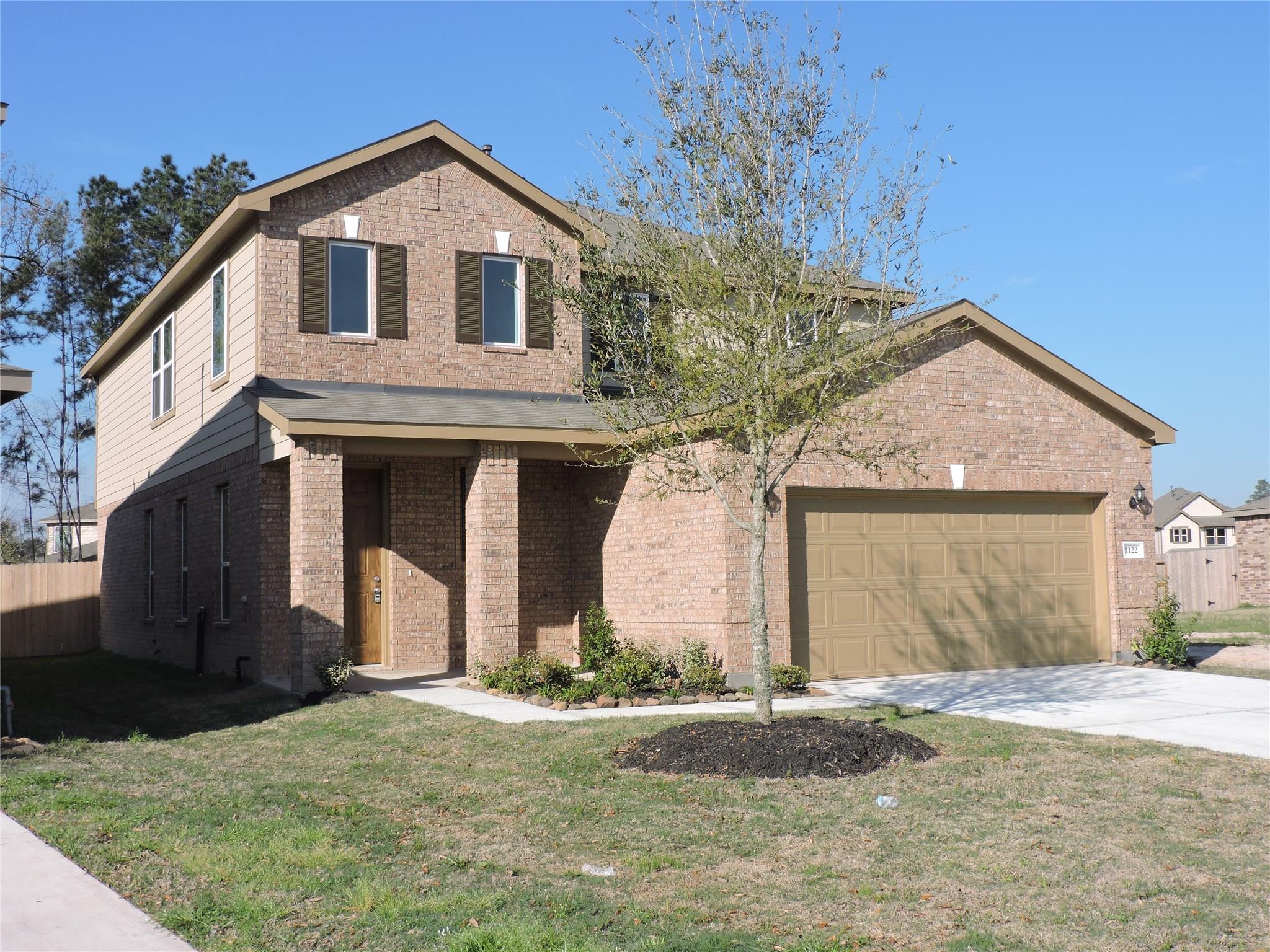 1122 Epworth Court — photo