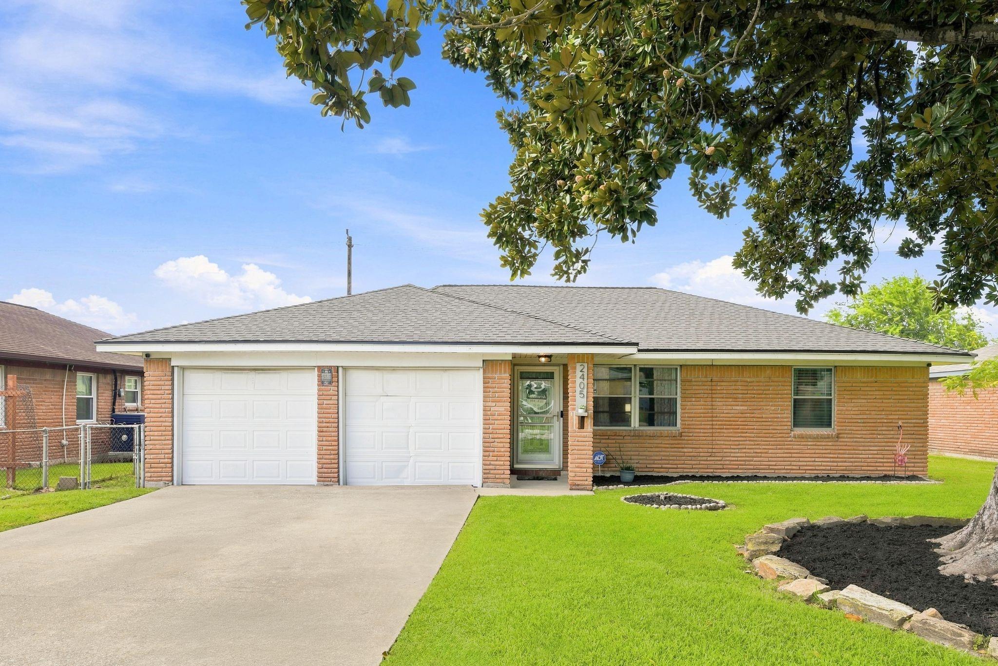 2405 Hillshire Drive — photo