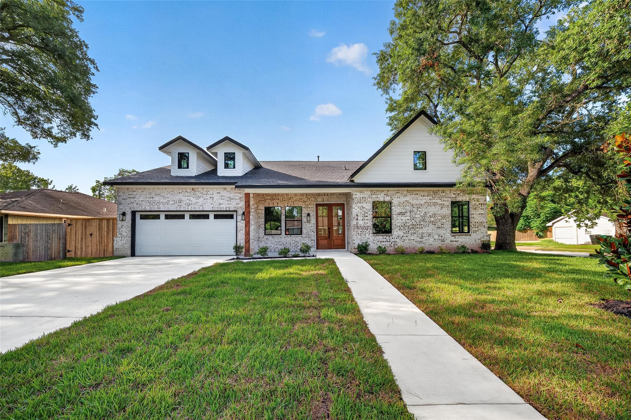 4802 Hummingbird Street — photo