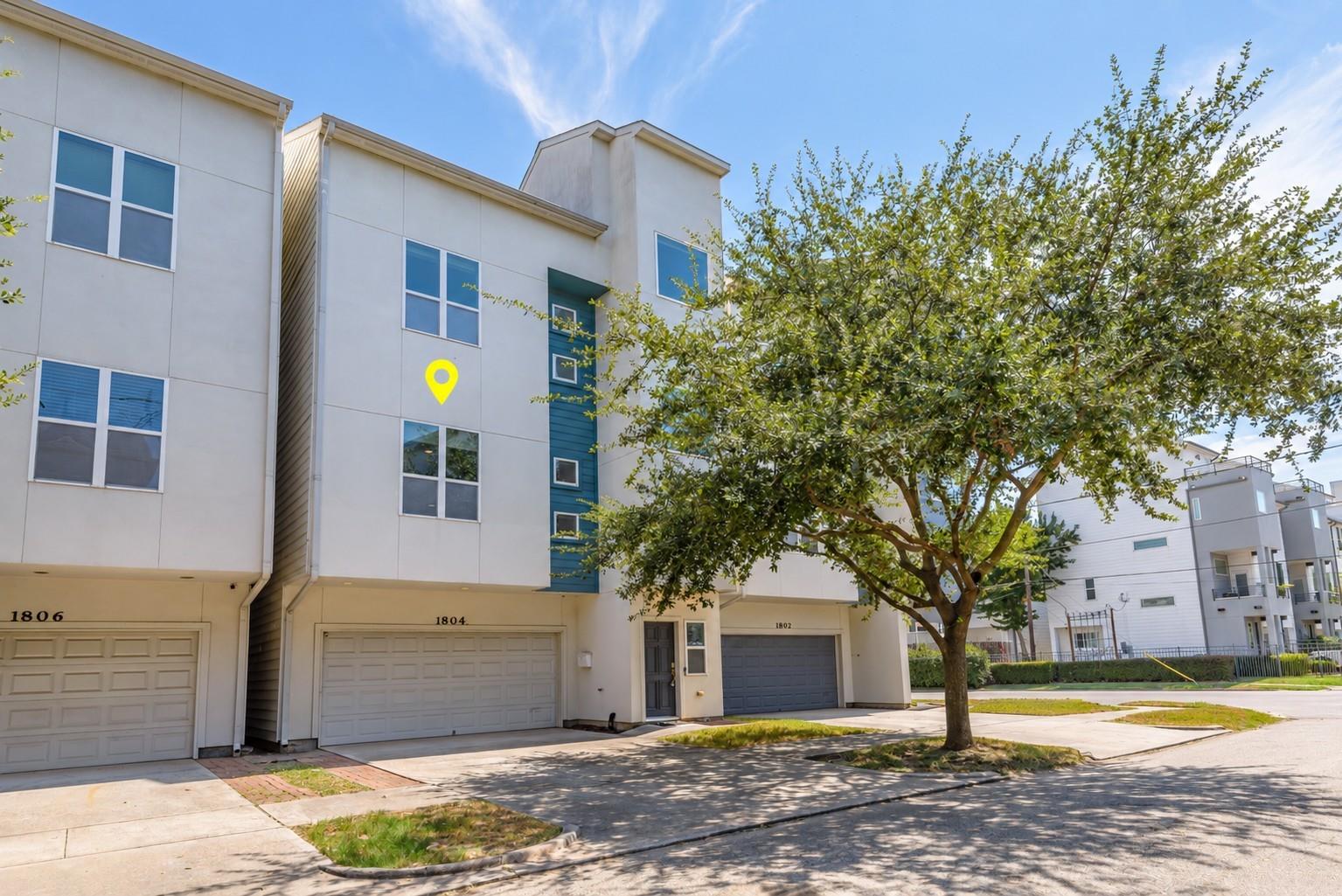 1804 Goliad Street — photo