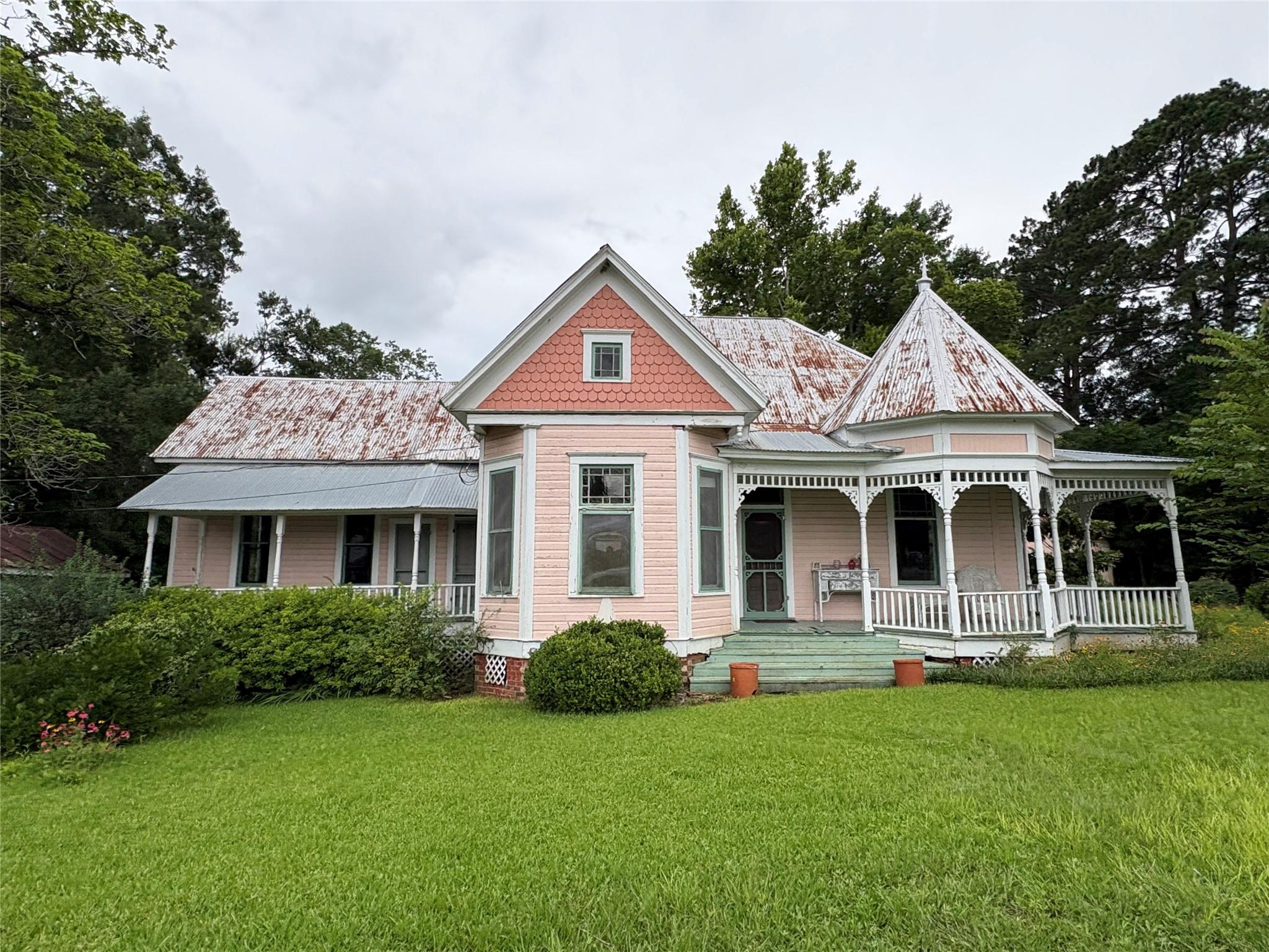 213 W Abbey Street — photo