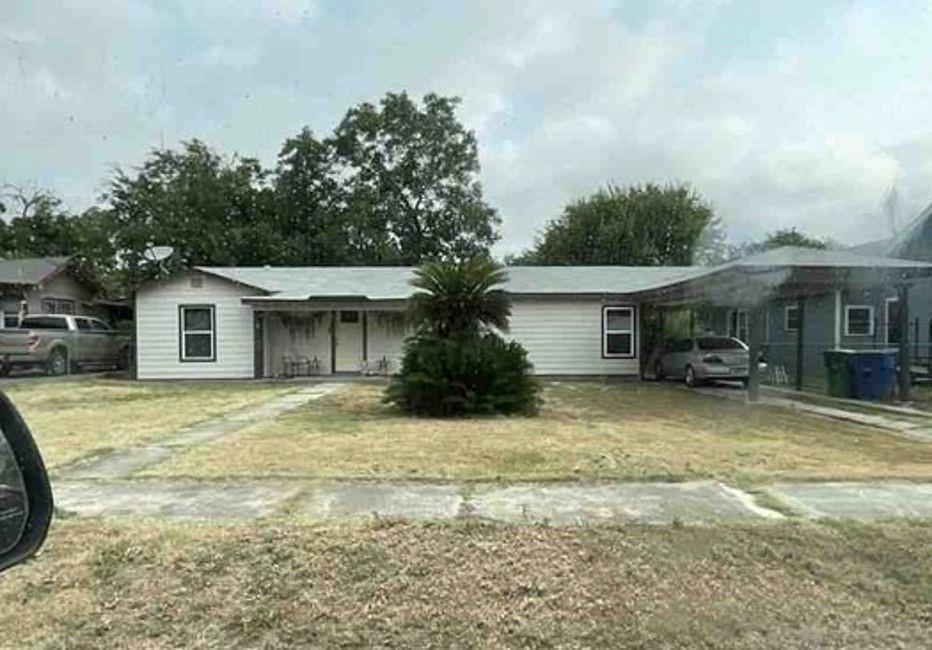 321 E Mayfield Boulevard — photo