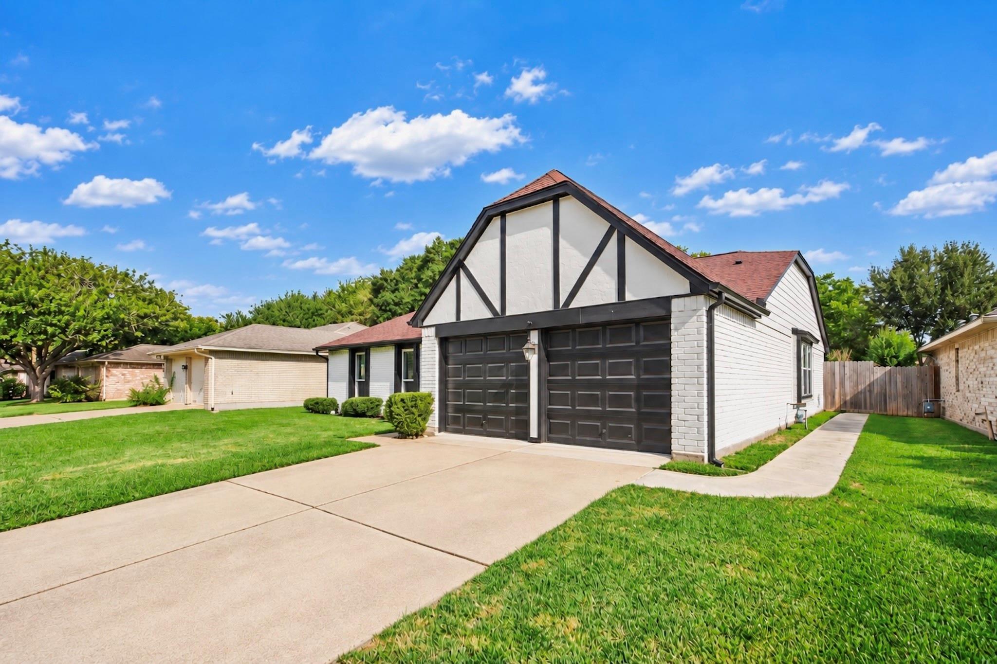 2419 Broken Elm Drive — photo