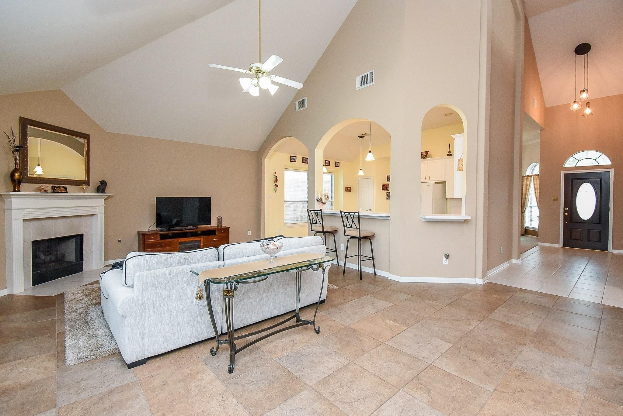 1727 Maryvale Drive — photo