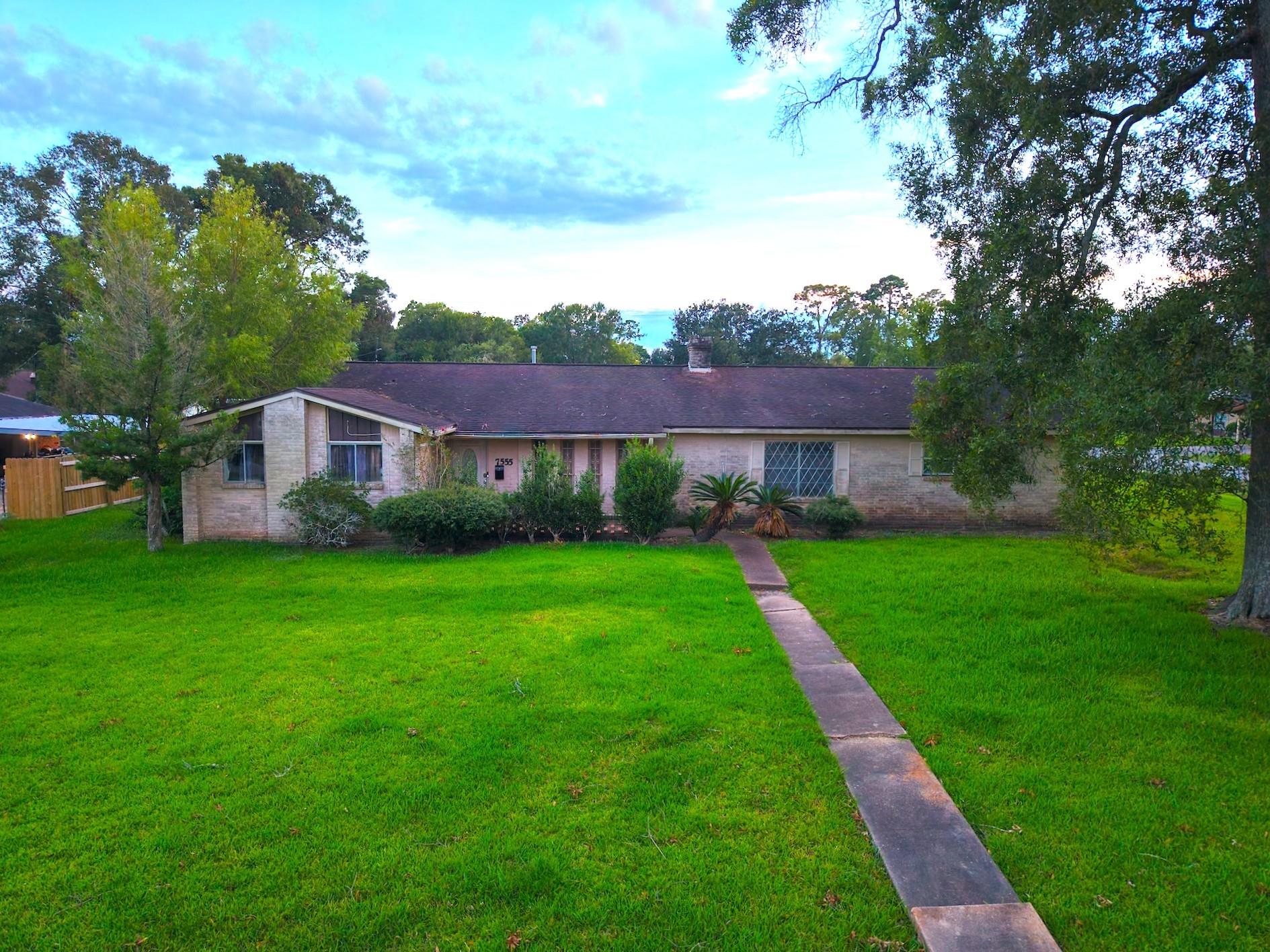 7555 Forest Park Drive — photo