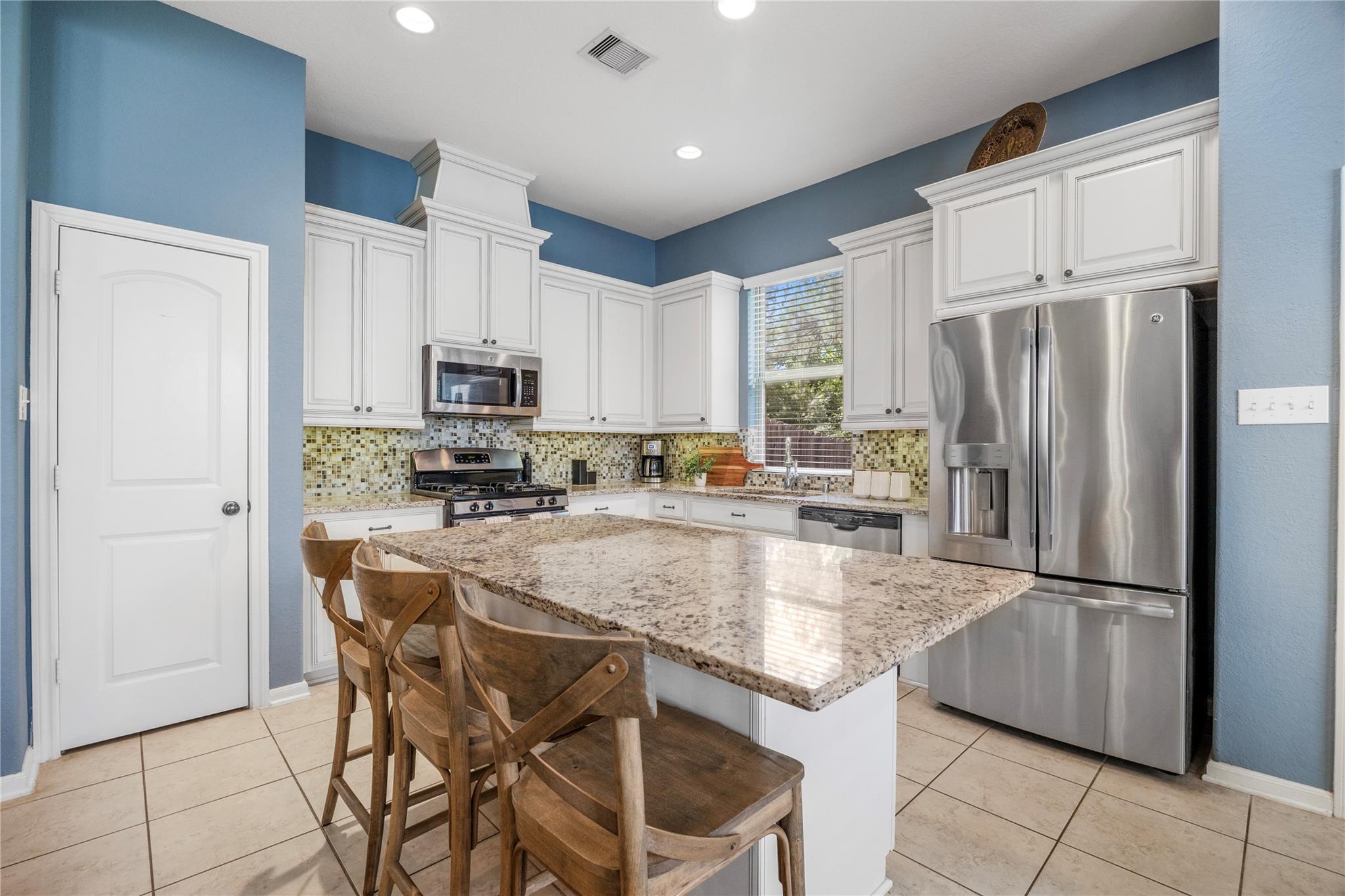 122 Cheswood Forest Drive — photo
