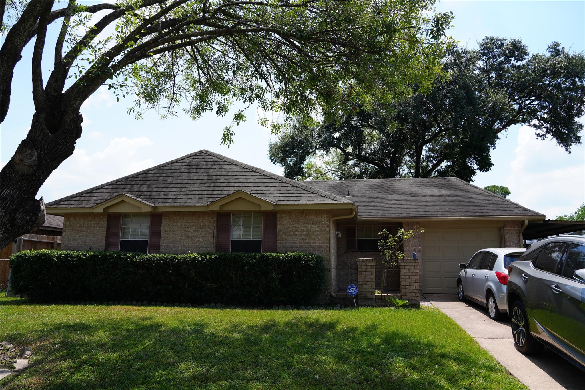 1439 Saddle Rock Drive — photo