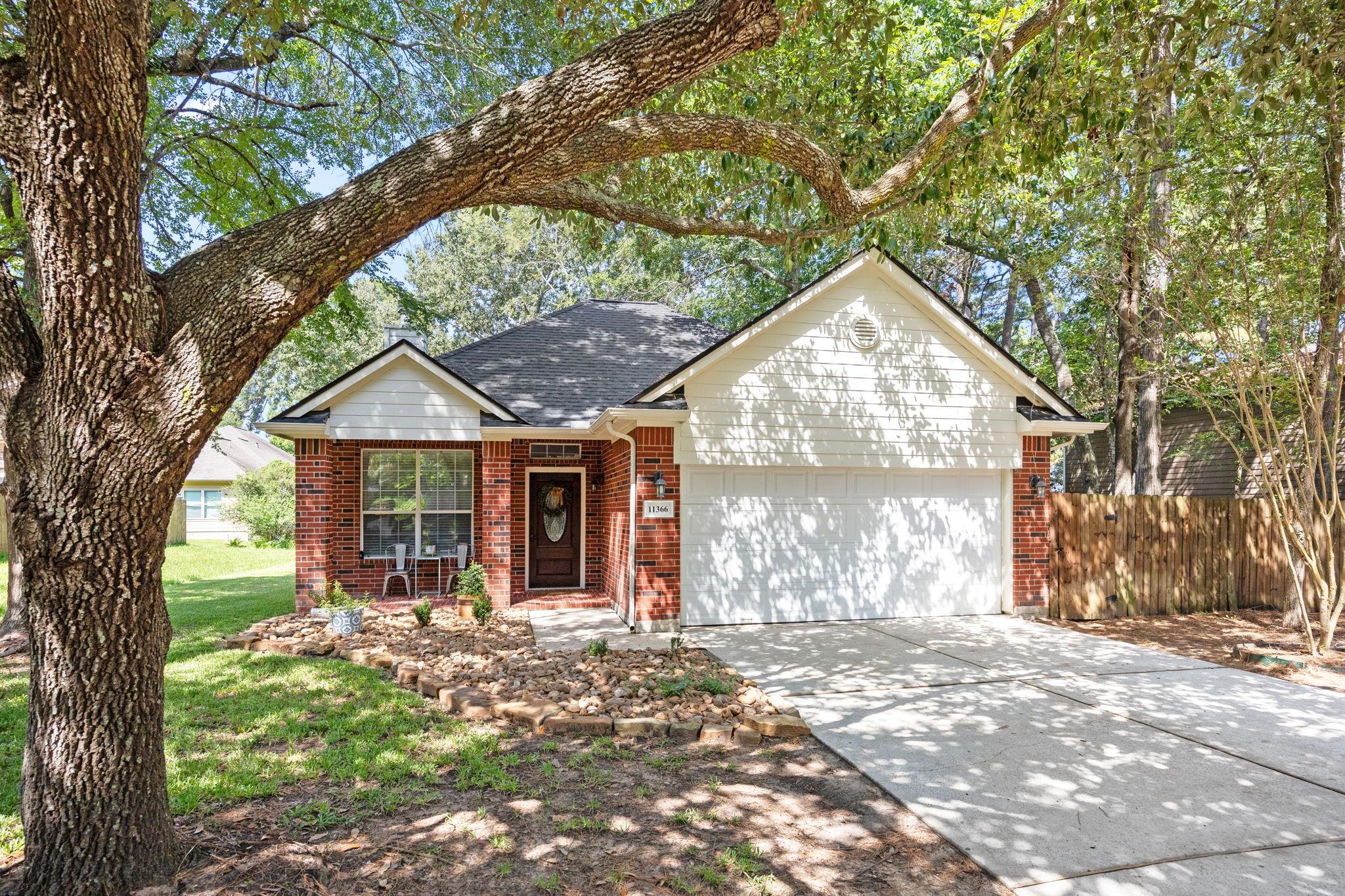 11366 Glenforest Dr — photo