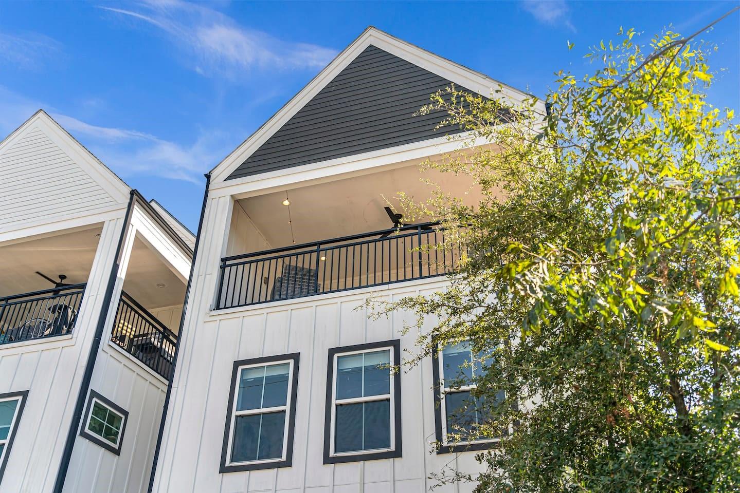 412 N Live Oak Street — photo