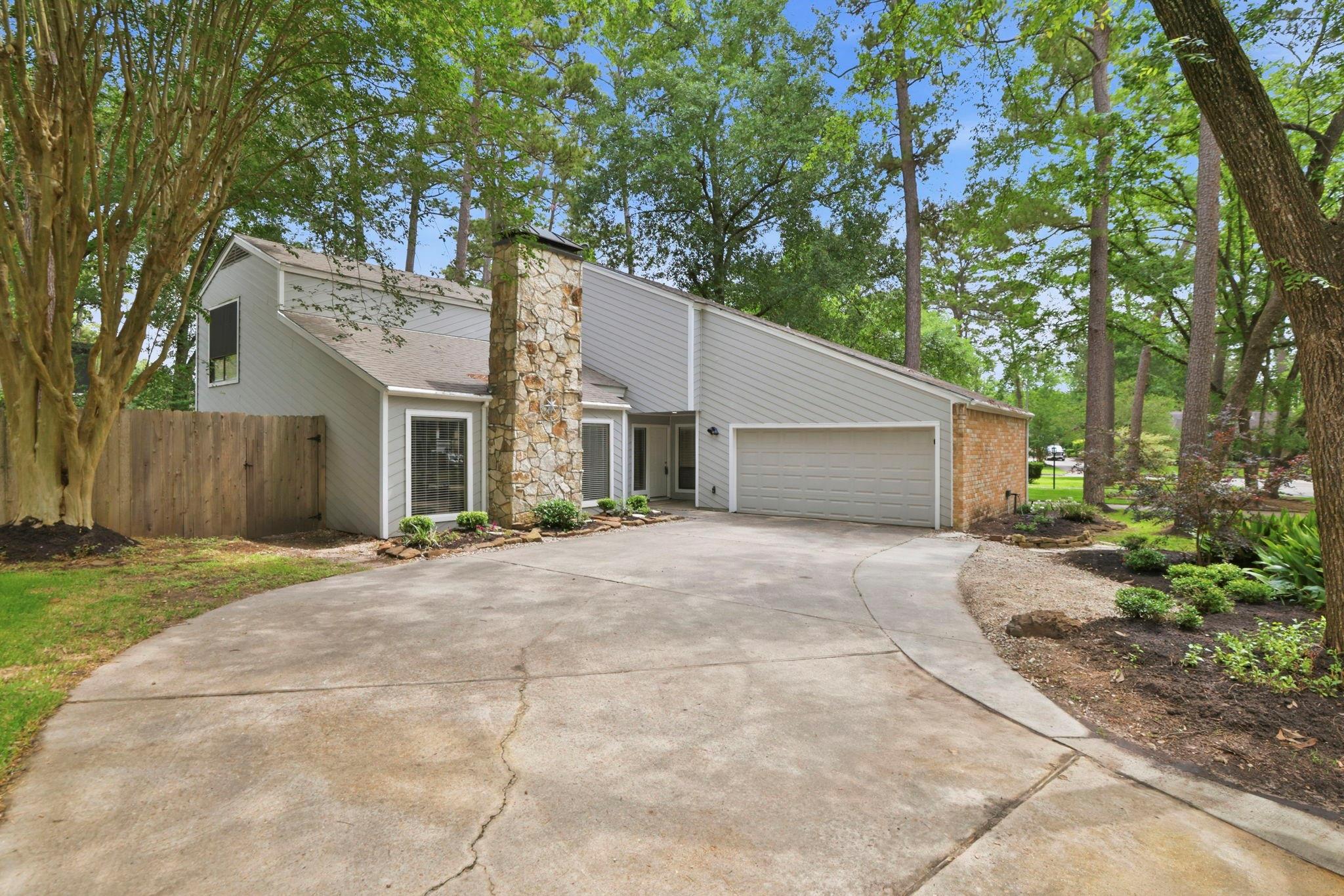 2119 Woodstream Drive — photo