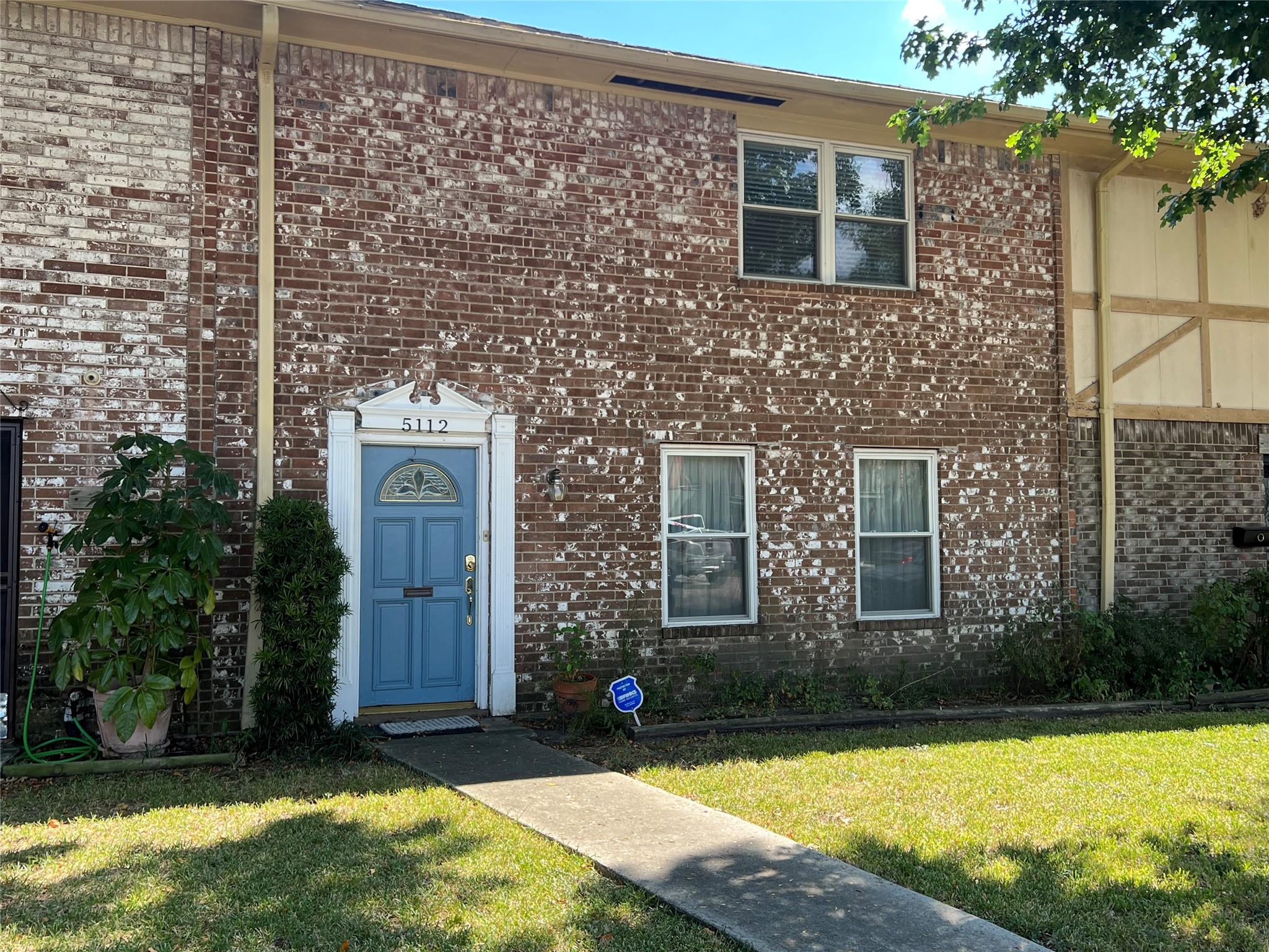 5112 Silver Creek Drive — photo