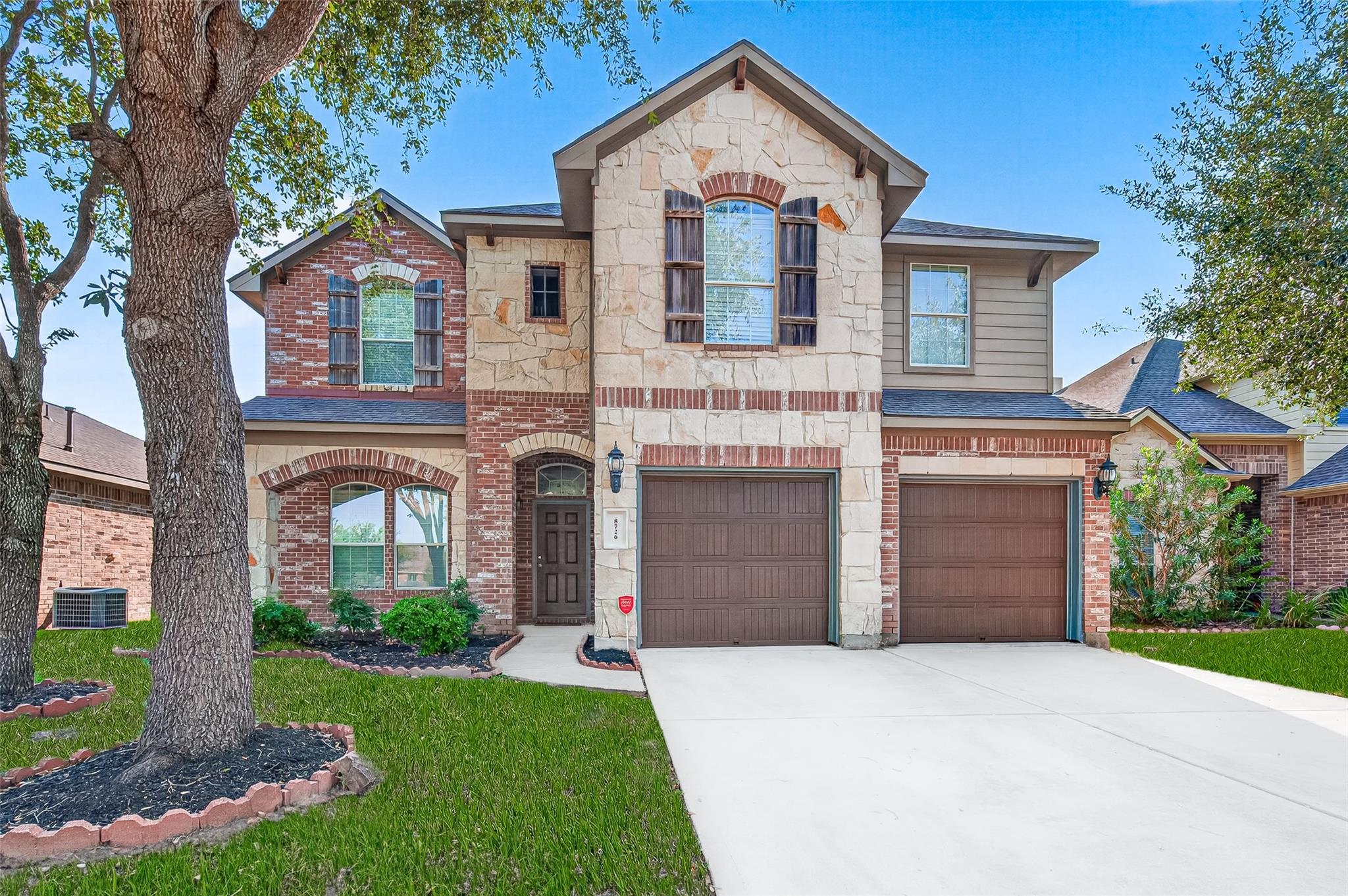 8726 Debbie Terrace Drive — photo