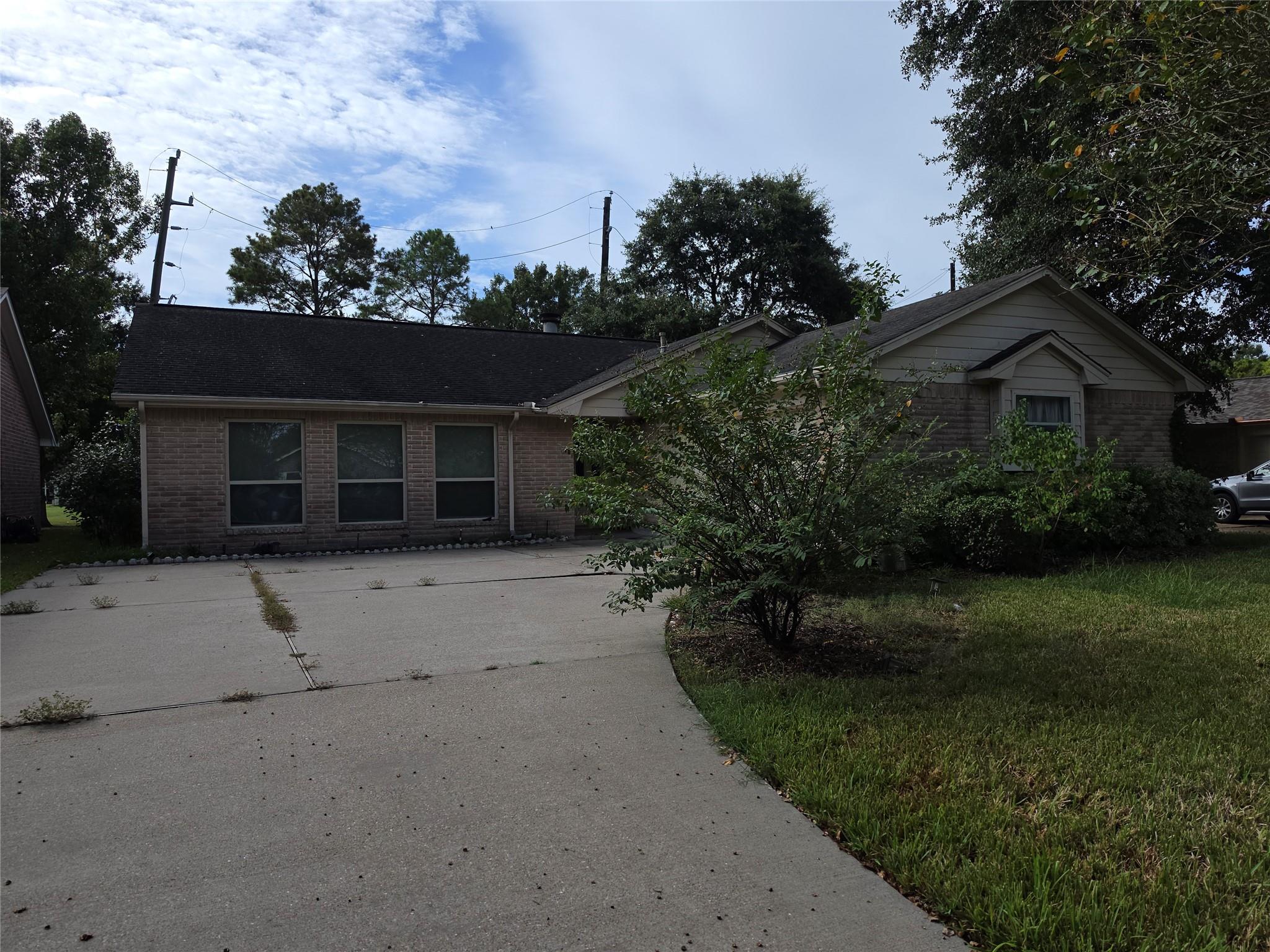 2810 Poplar Creek Lane — photo