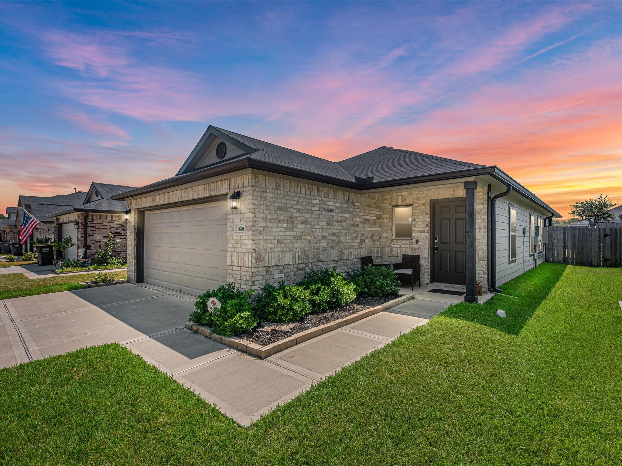 1806 Brushy Cedar Drive — photo