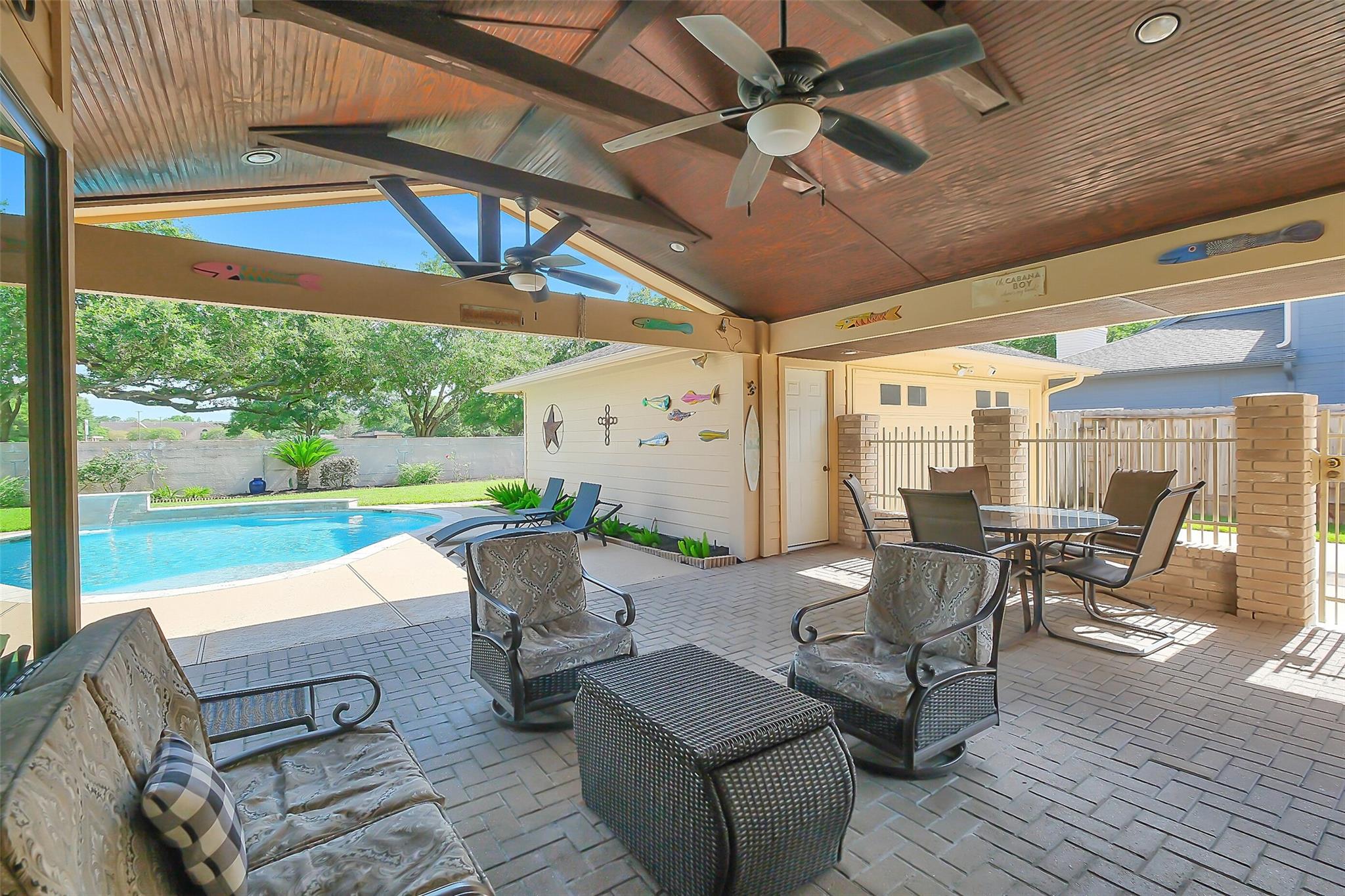 910 Millpond Drive — photo