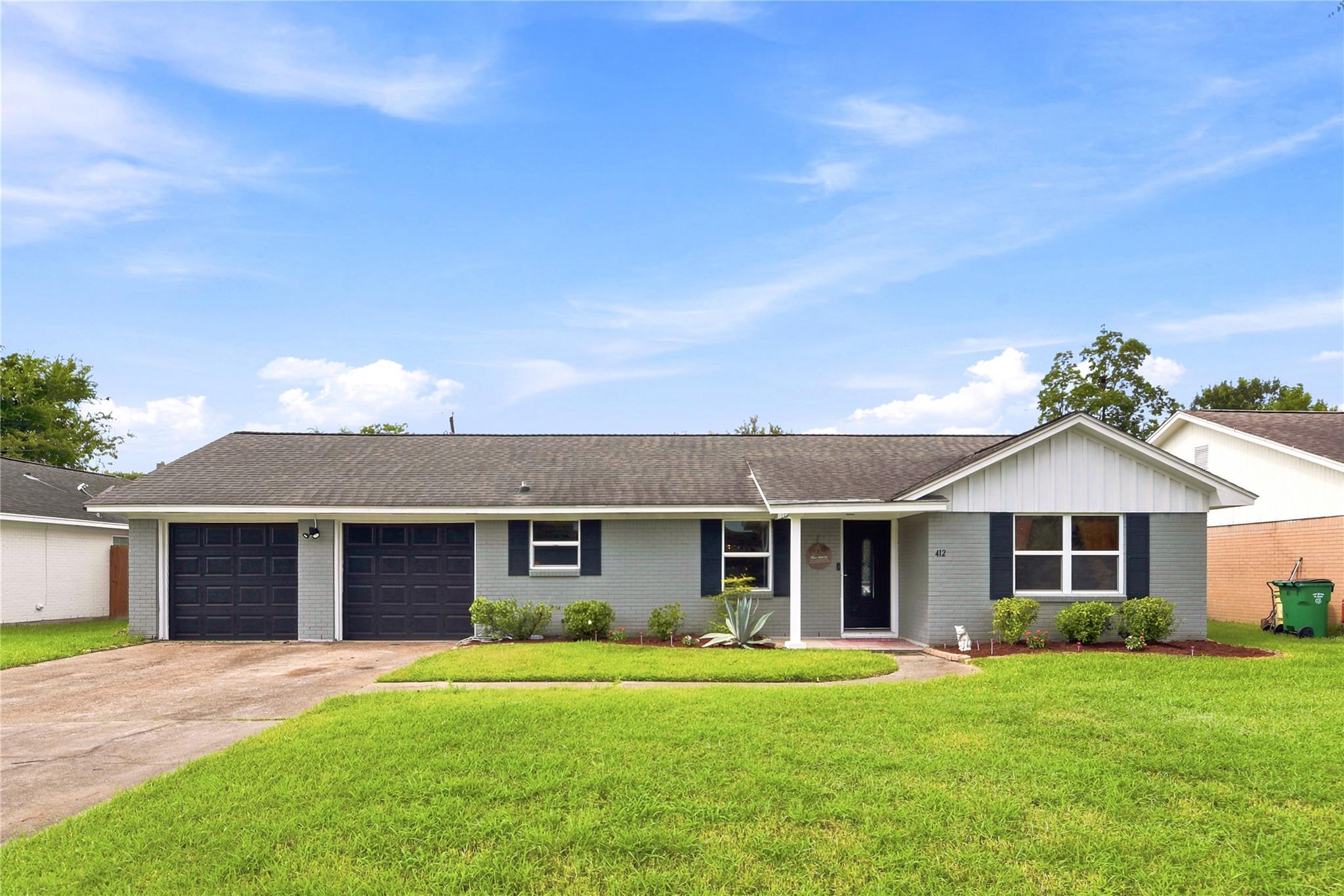 412 Inwood Drive — photo