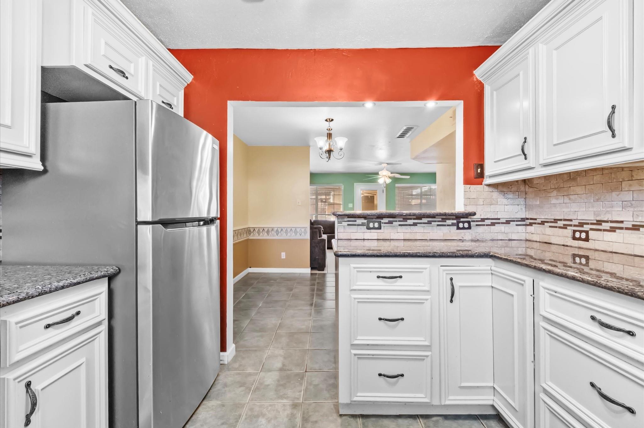 1025 Willow Oaks Circle — photo