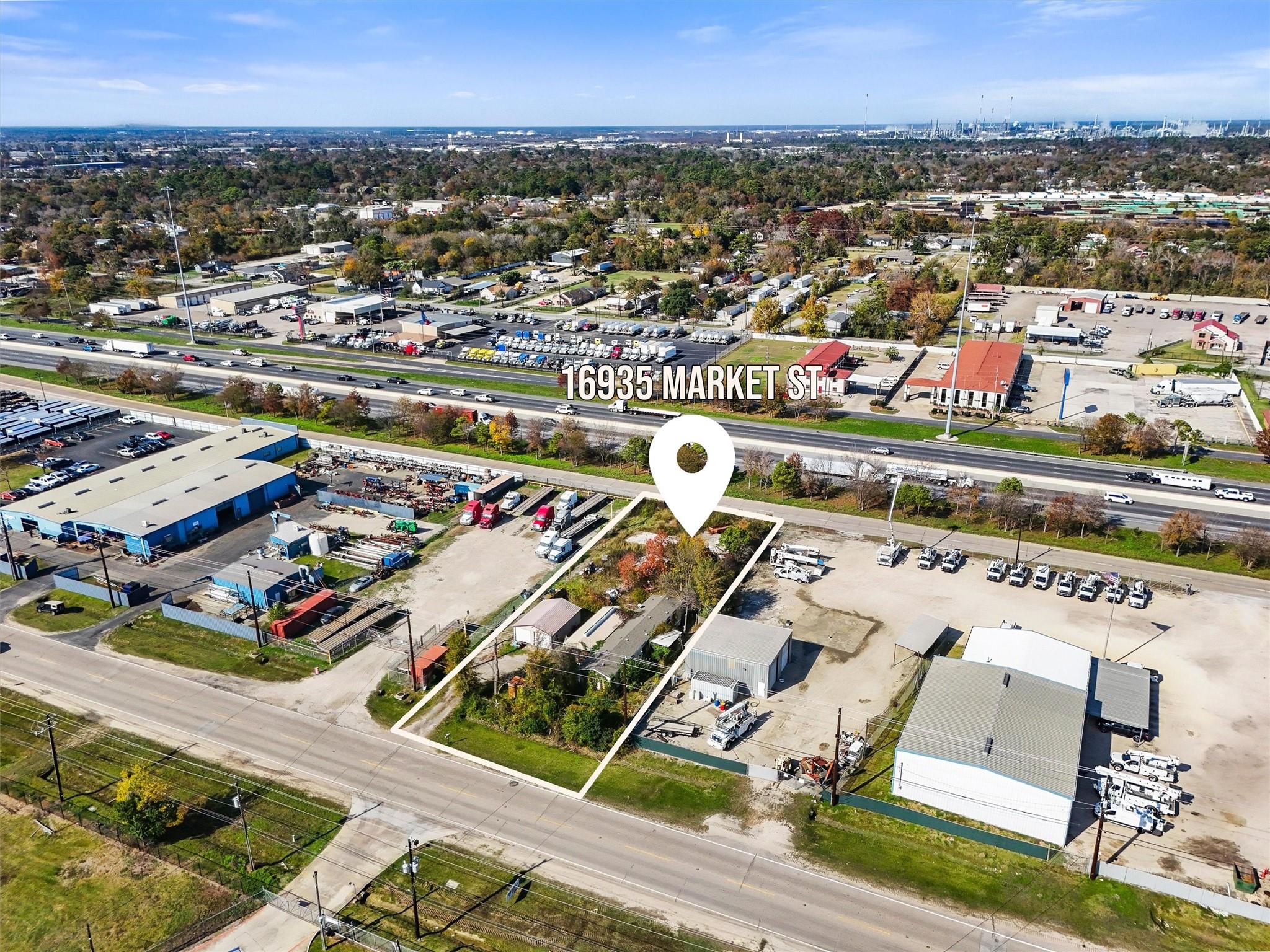 16935 Market Street — photo
