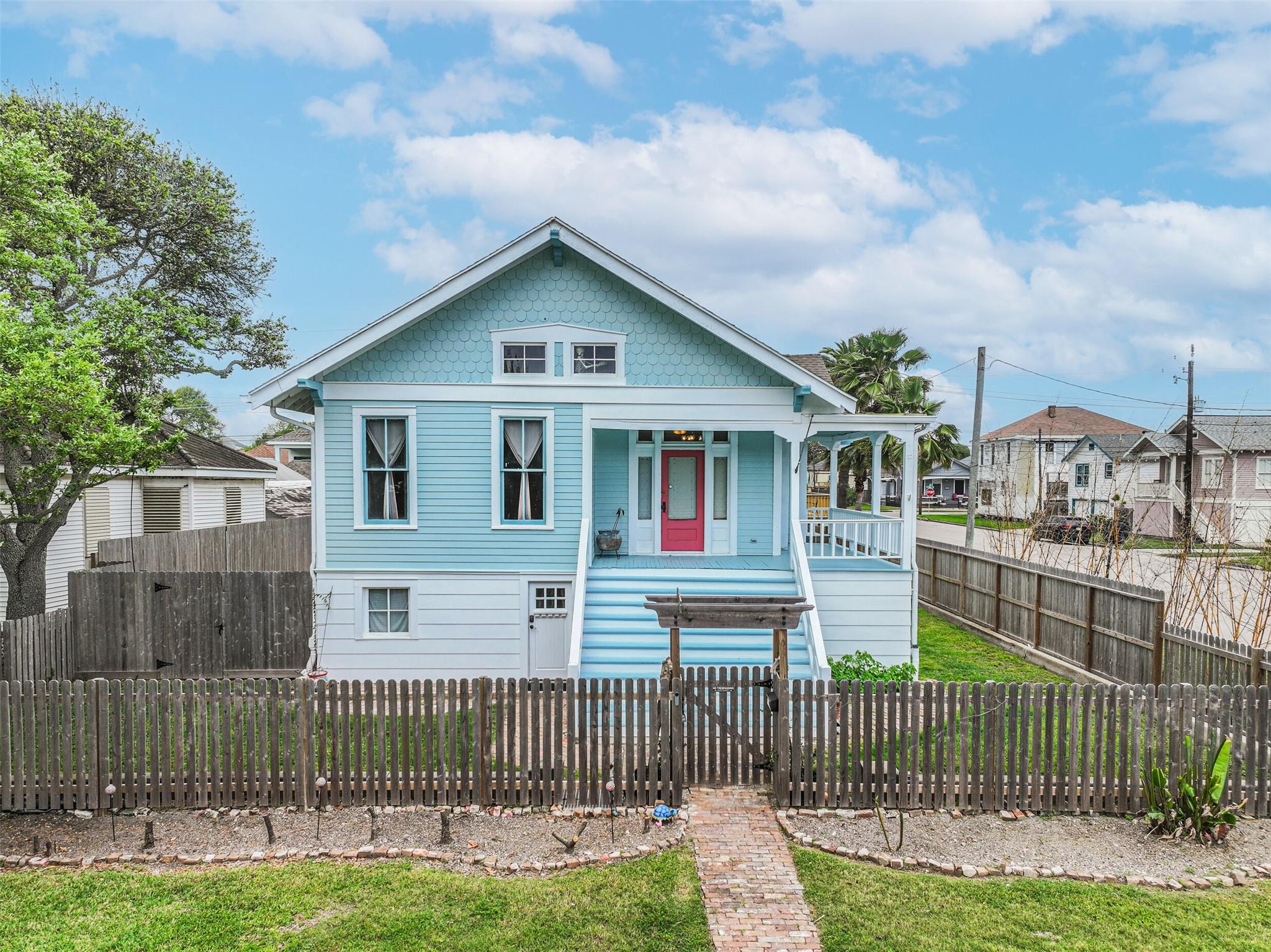 3002 Avenue Q 1/2 — photo