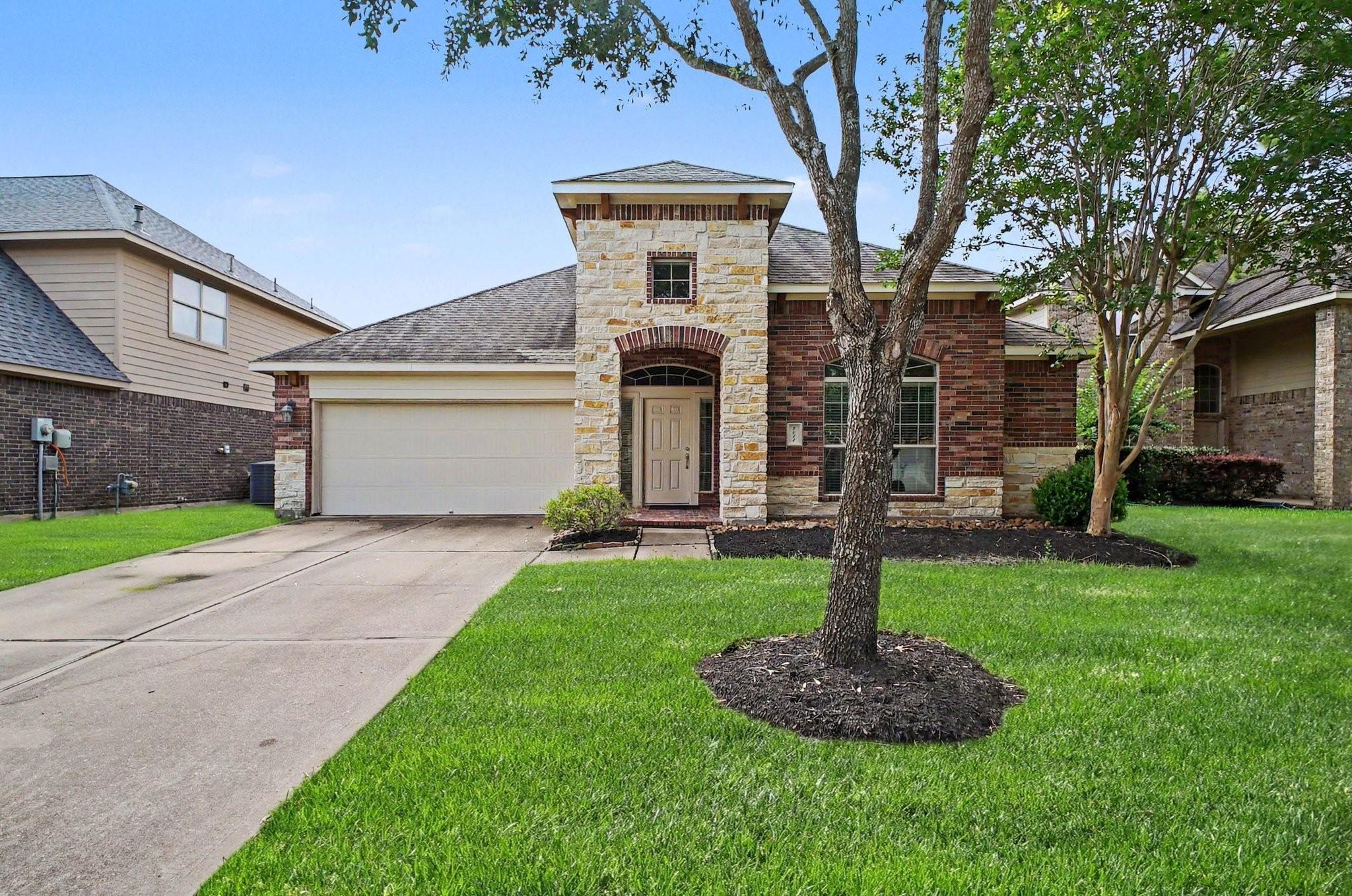 7011 Spruce View Court — photo