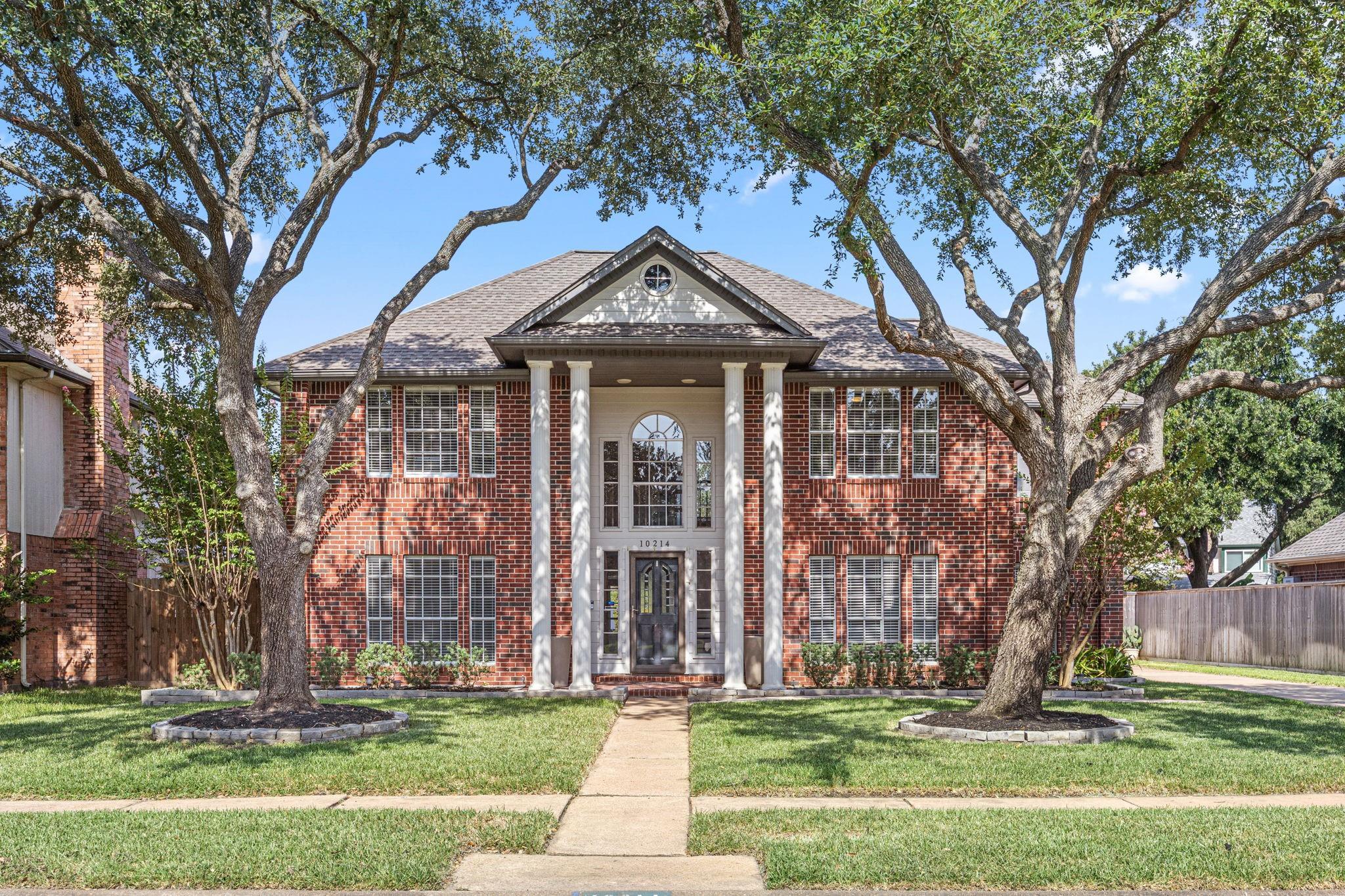 10214 Hedge Way Drive — photo