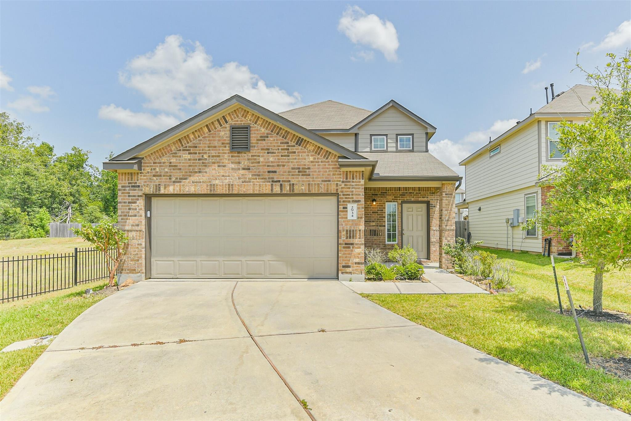 2934 Lawrence Park Court — photo