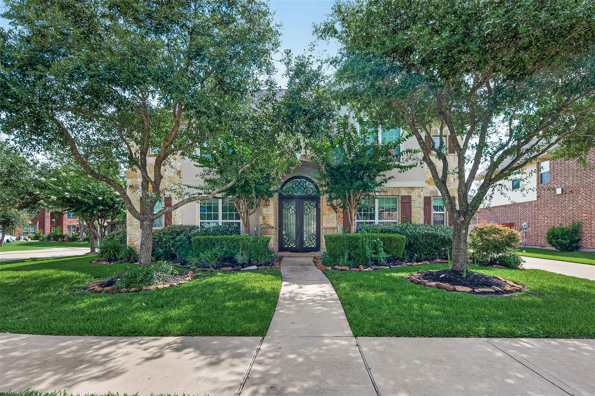 5703 Flagstone Pass Court — photo