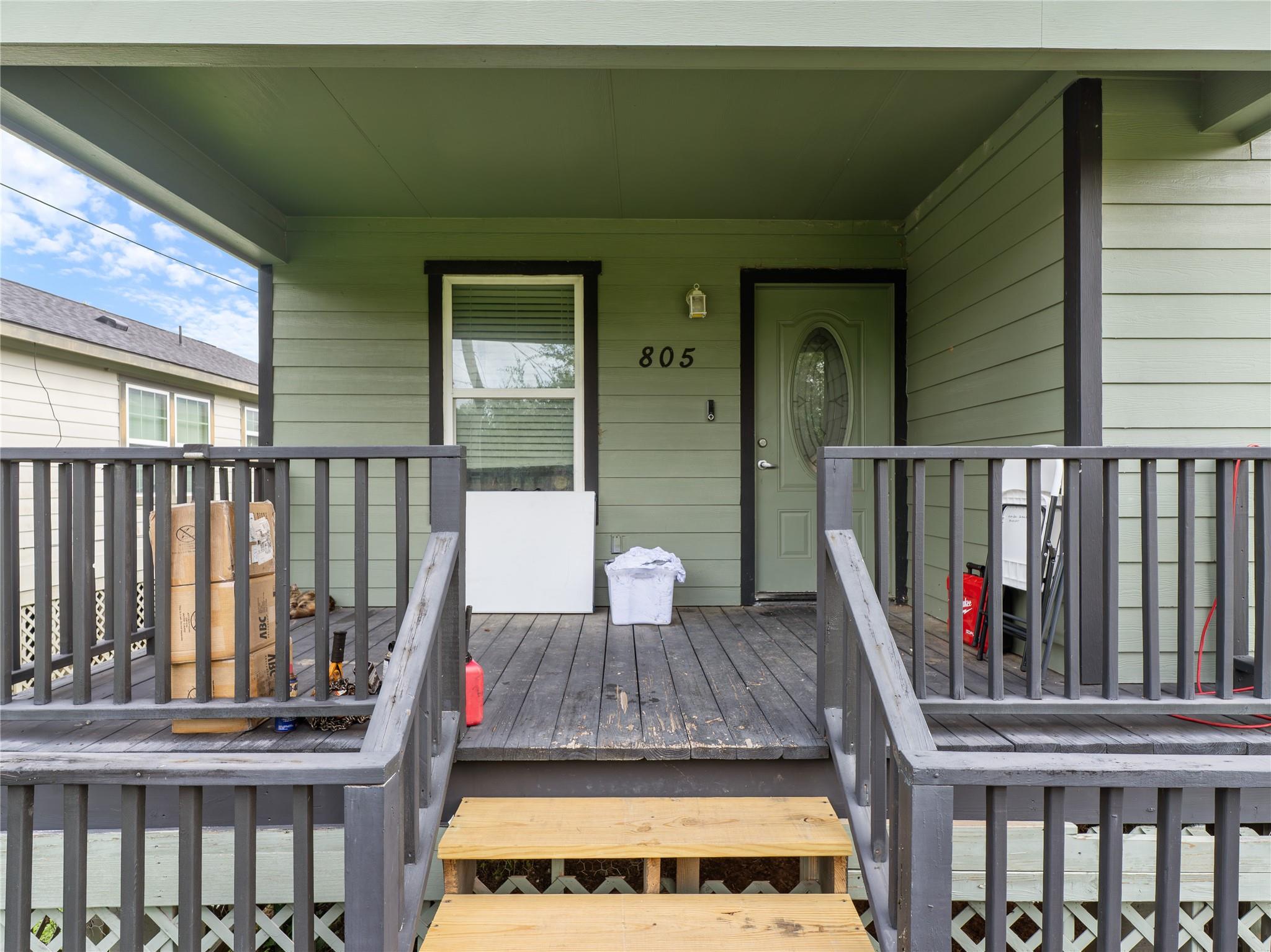 805 E Columbus, Wharton, TX 77488 — photo 2