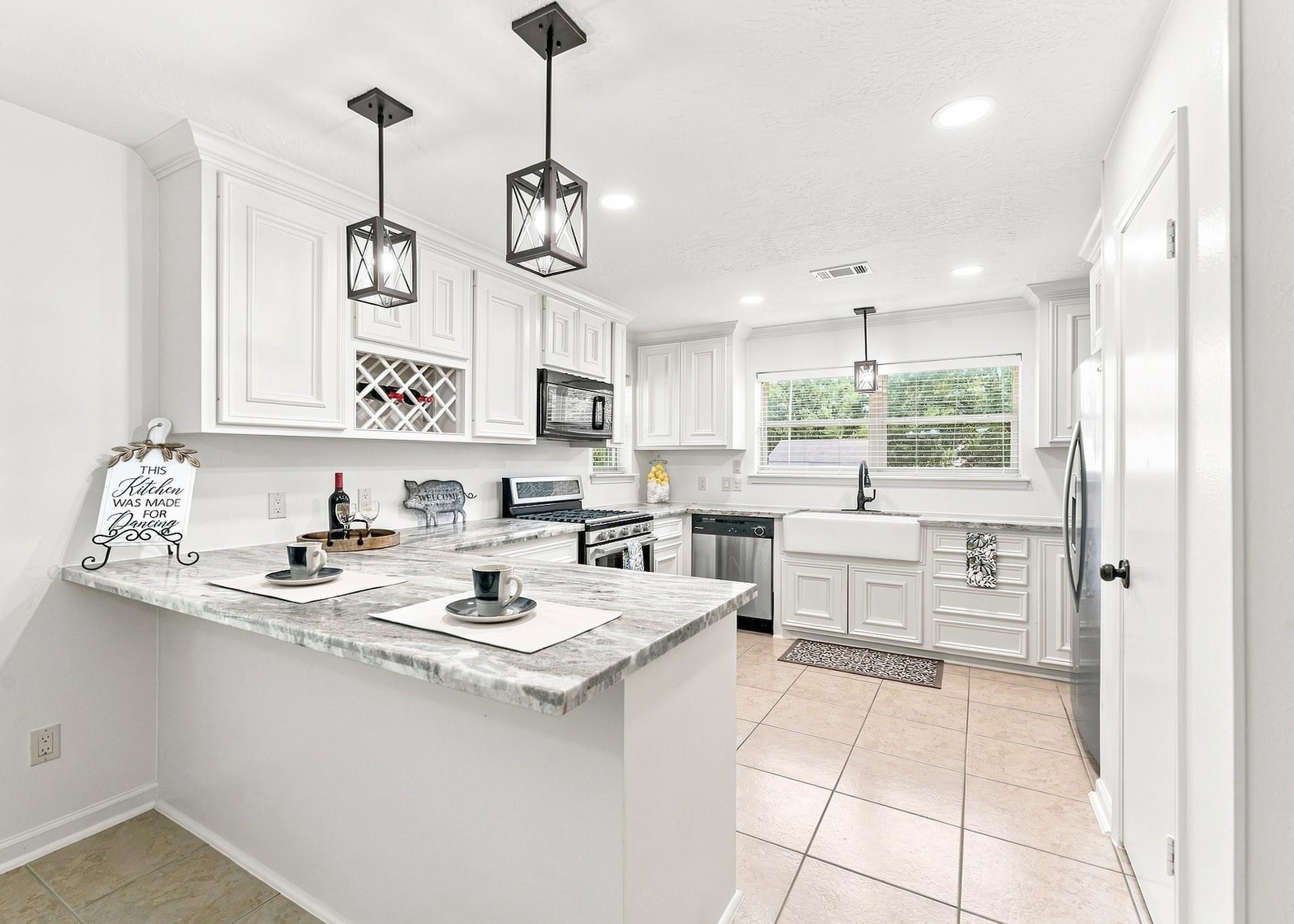 13185 Crest Drive — photo