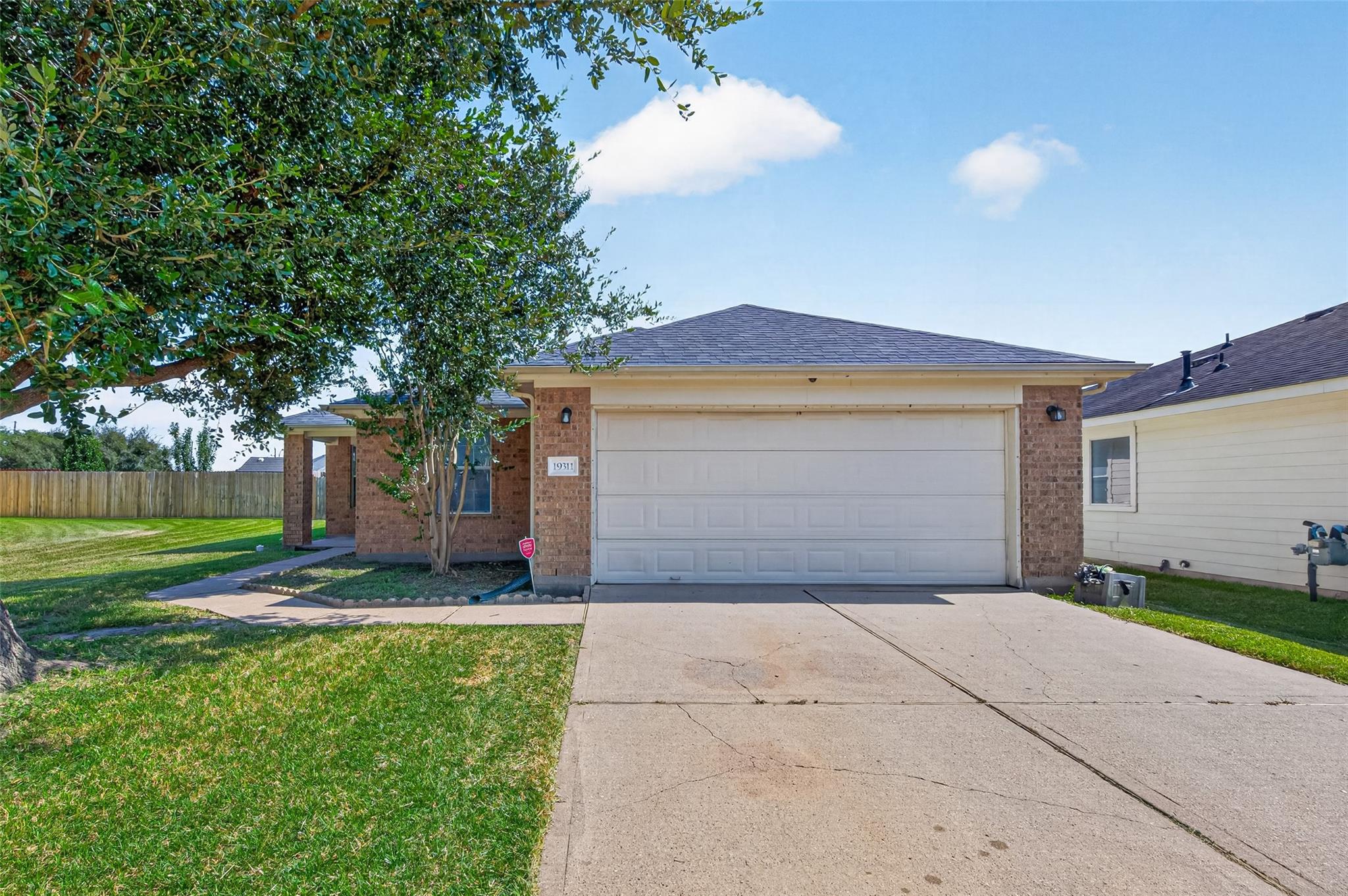 19311 Otter Trail Court — photo