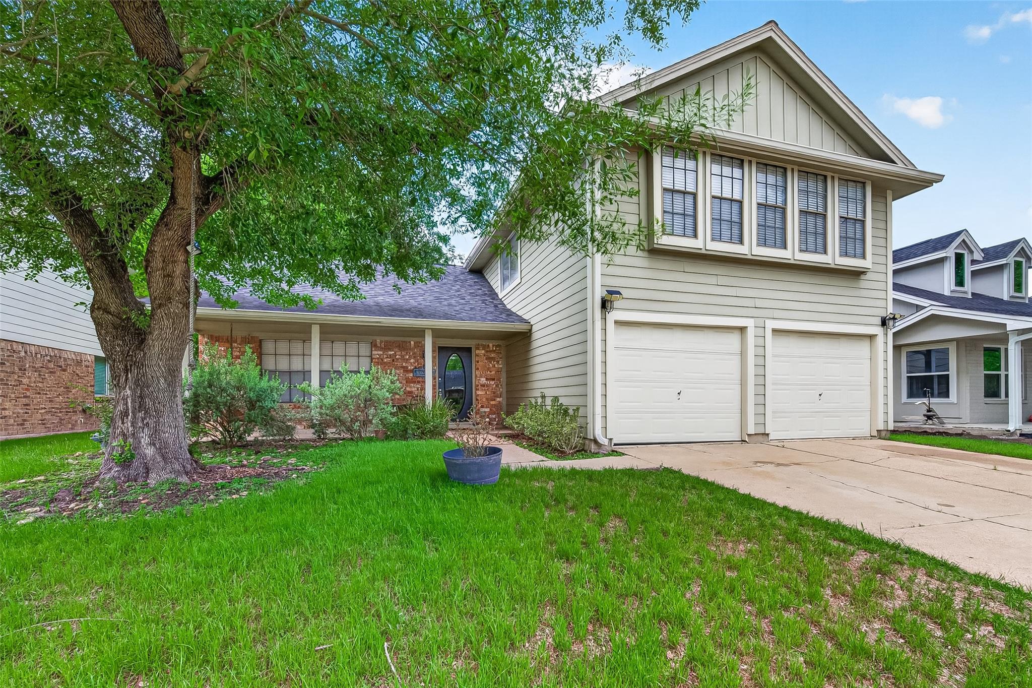 10414 Green Valley Ln — photo