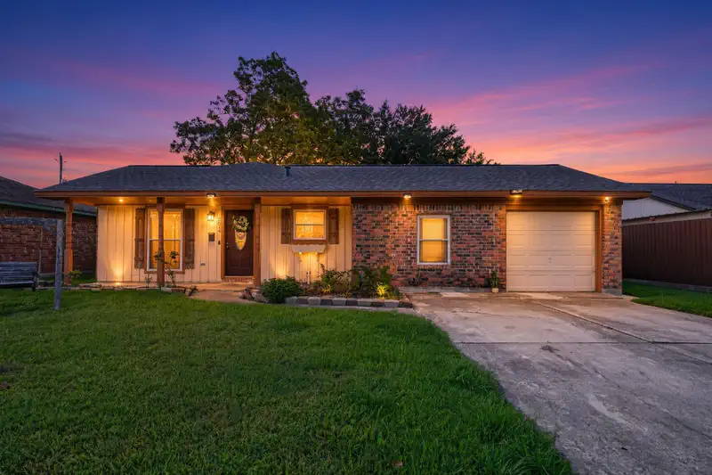 2514 Mulberry Lane — photo