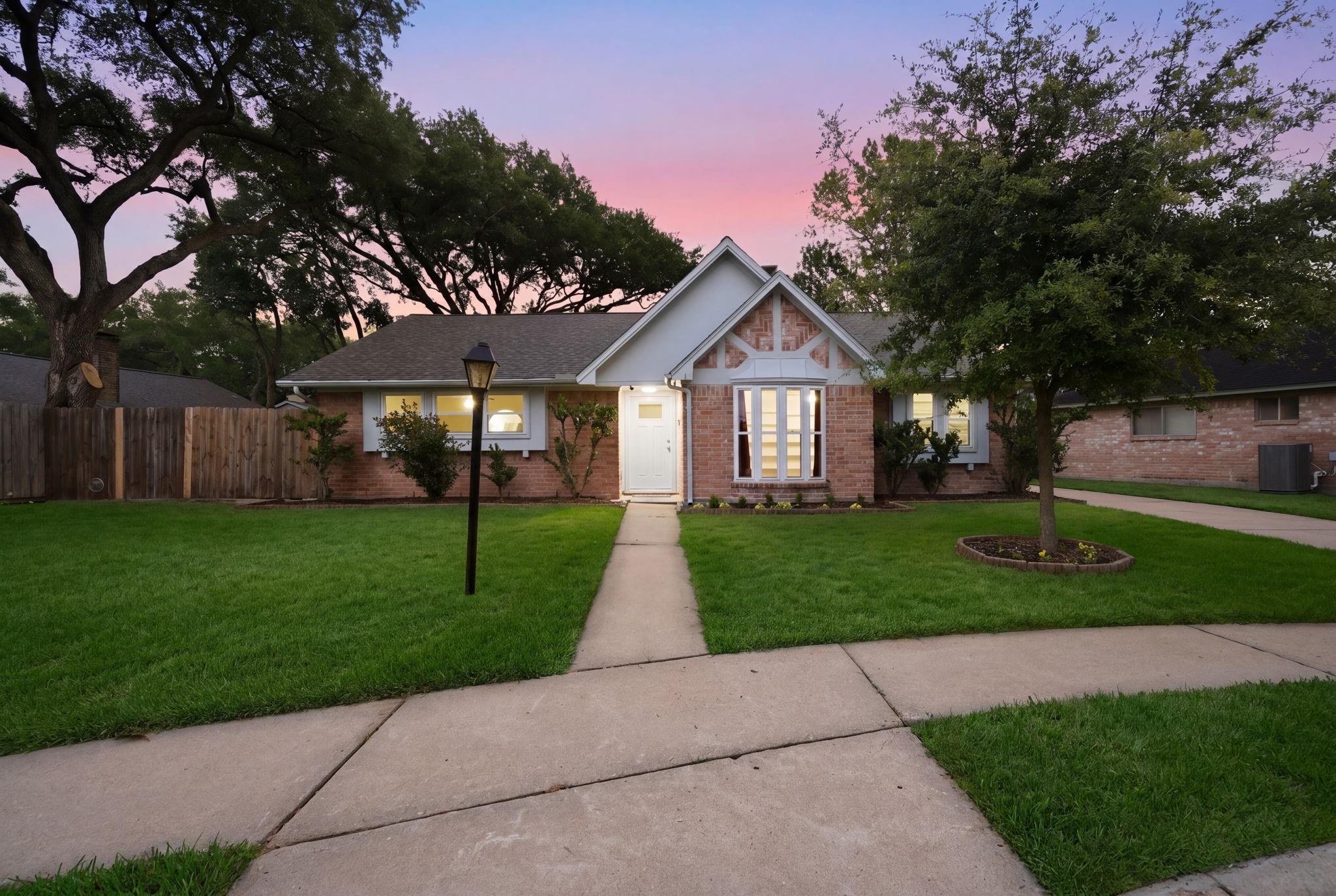 9718 Rathbone Drive, Houston, TX 77031 — photo 2