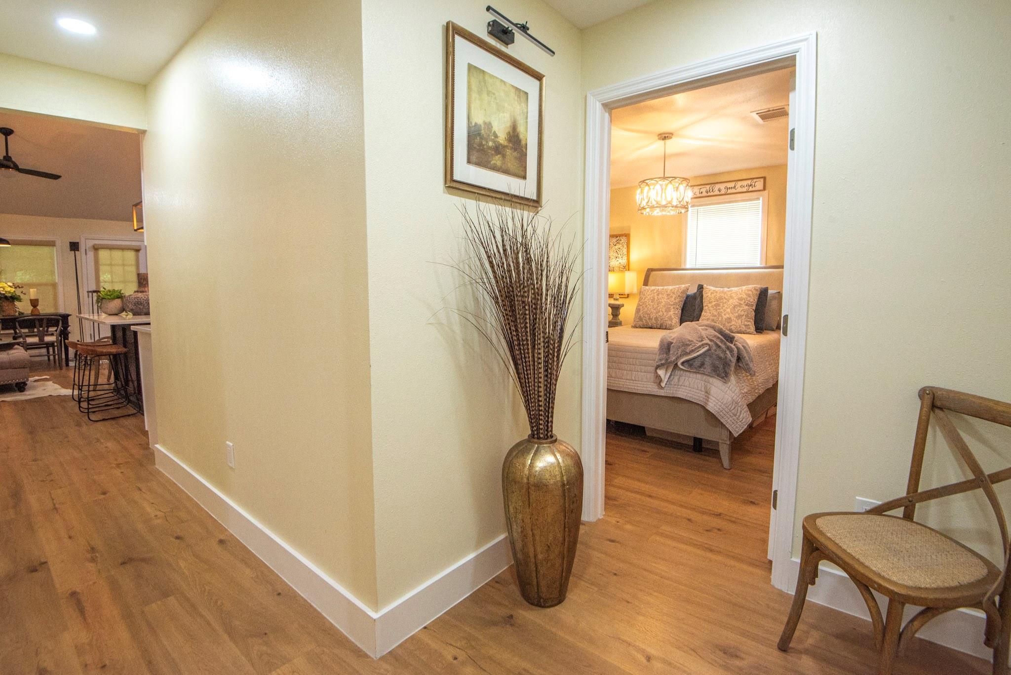 1105 E Alamo, Brenham, TX 77833 — photo 3