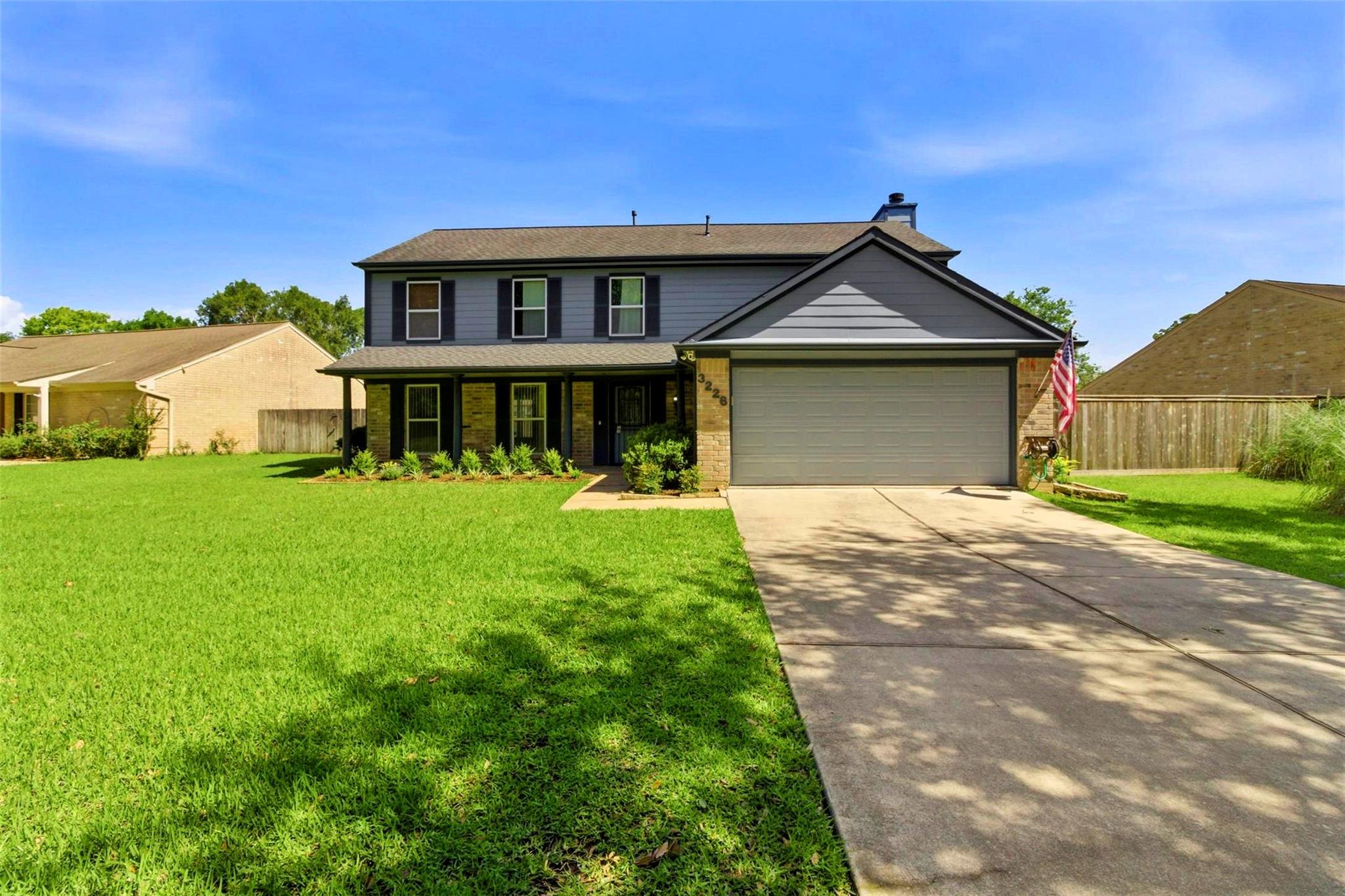 3226 Lakefield Way — photo