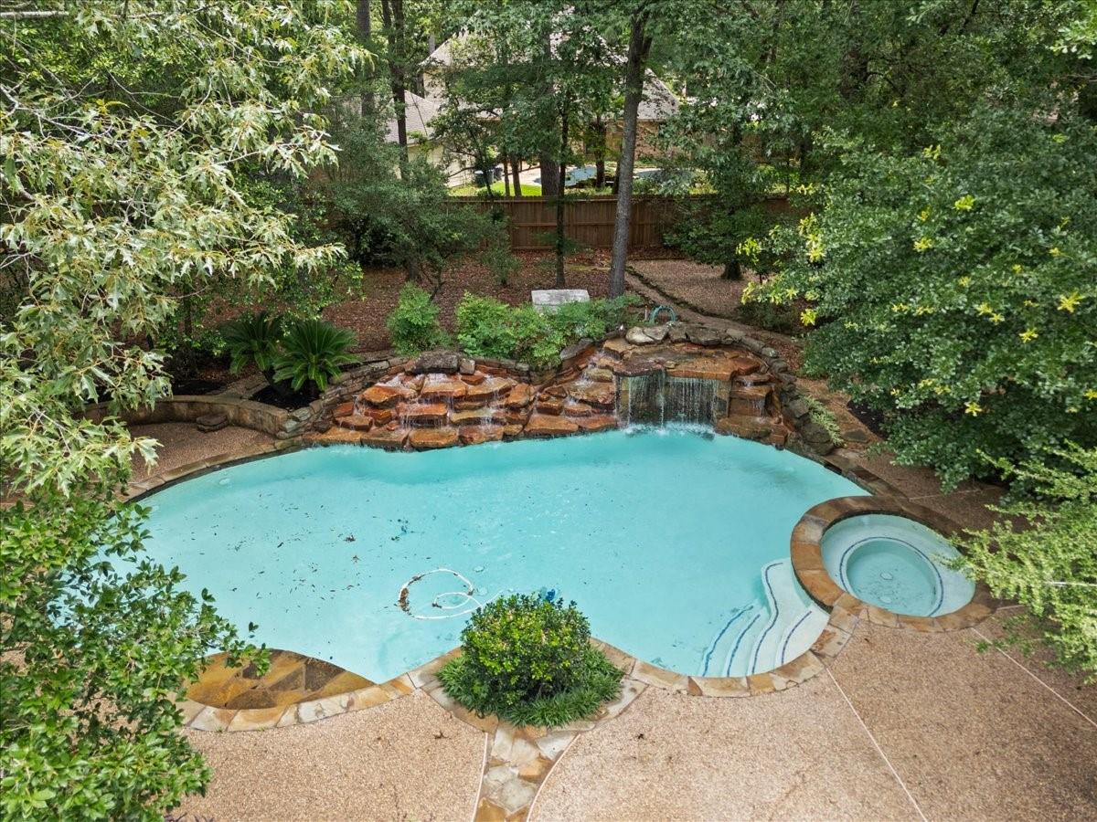 2802 Valley Manor Drive — photo