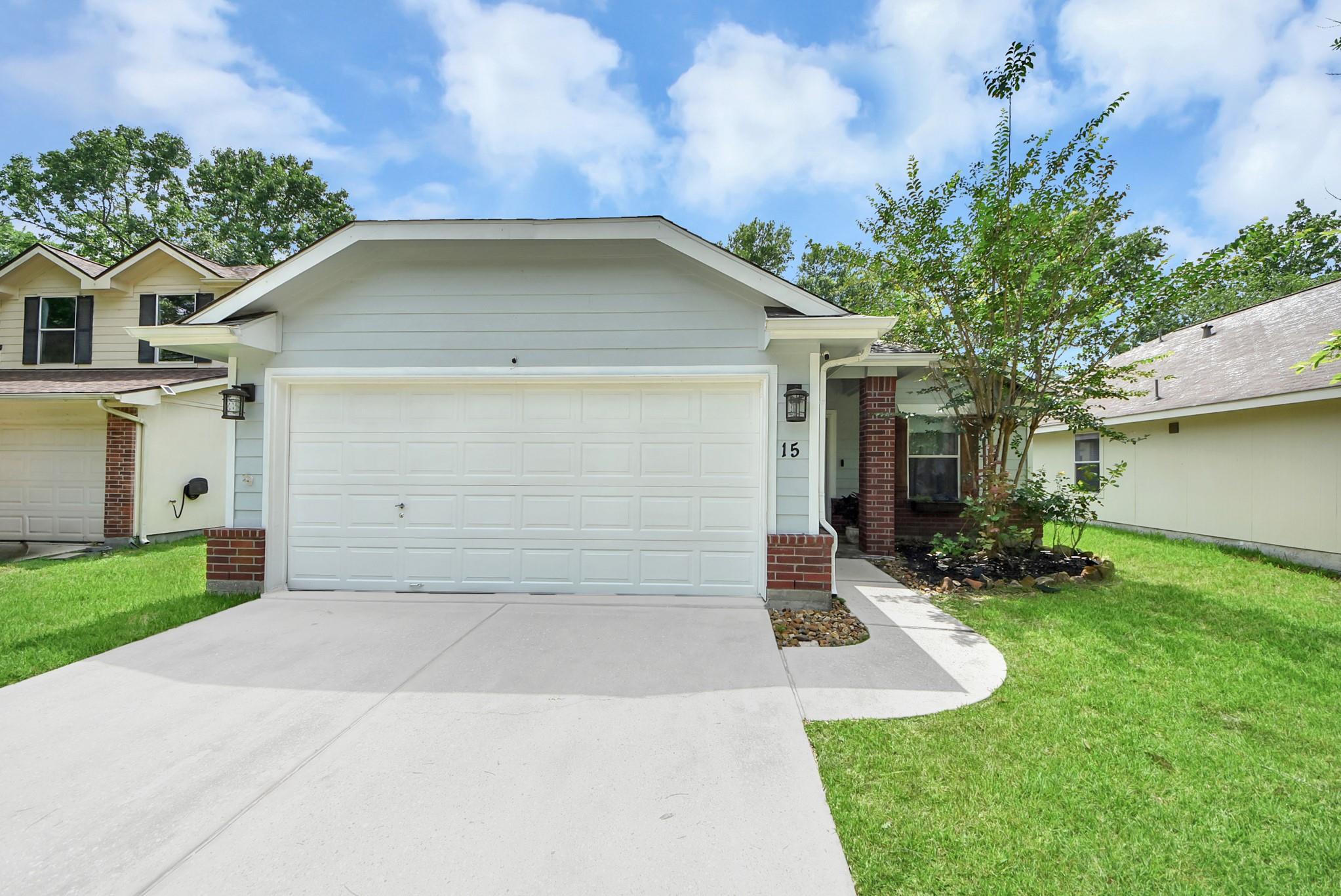 15 Bark Bend Place — photo