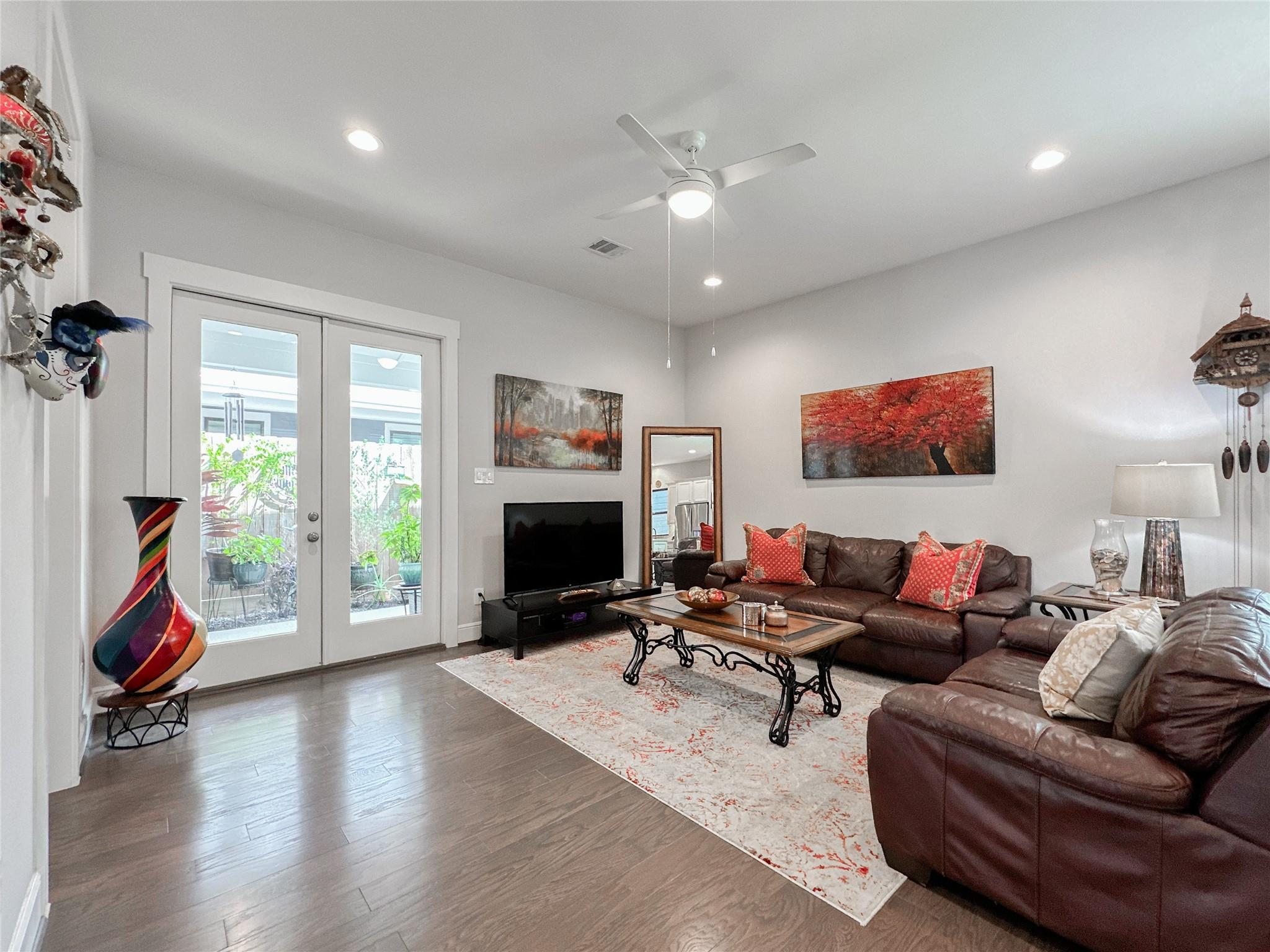 1104 Pearl Wood Drive — photo