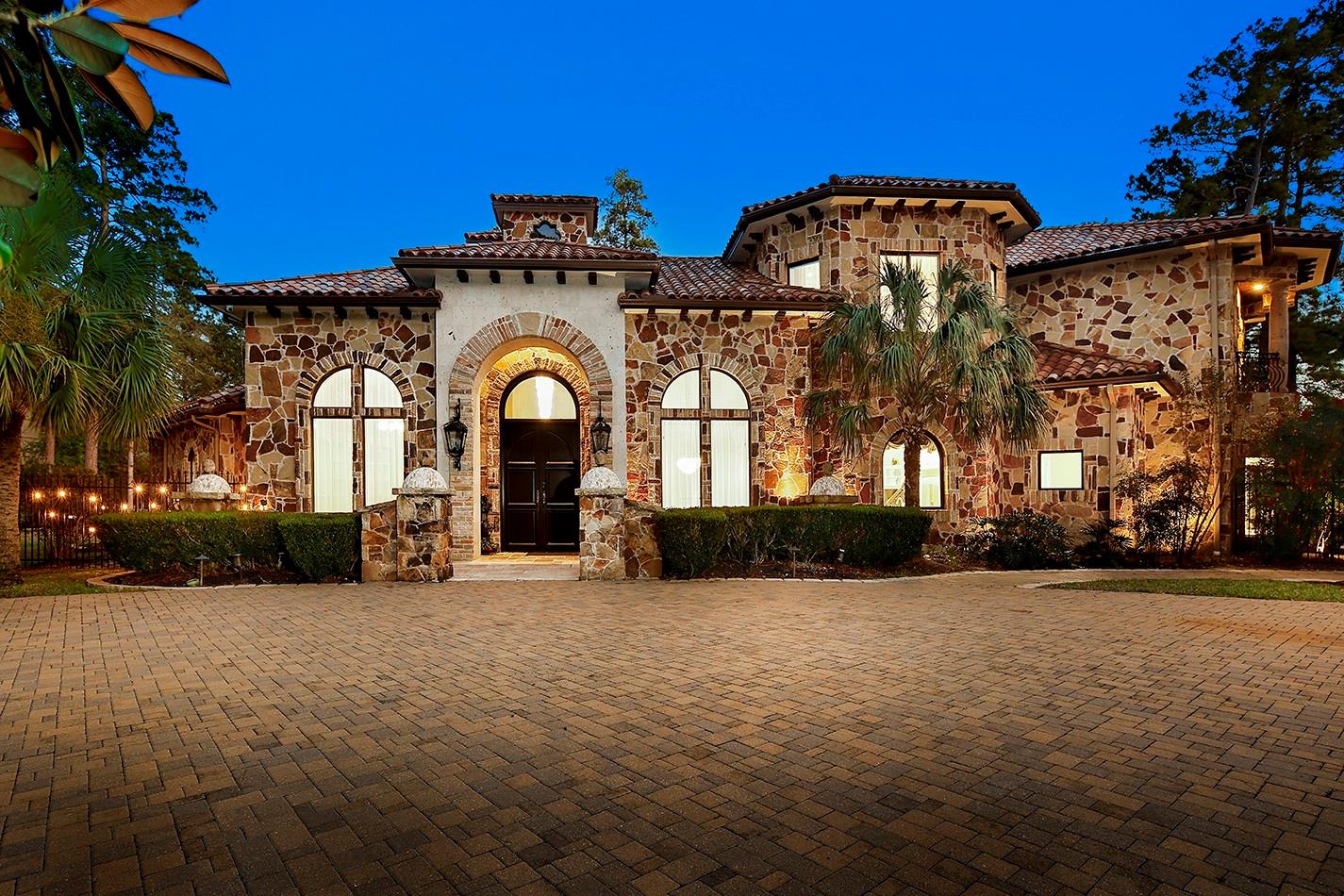 14 Electra Circle, The Woodlands, TX 77382 — photo 2