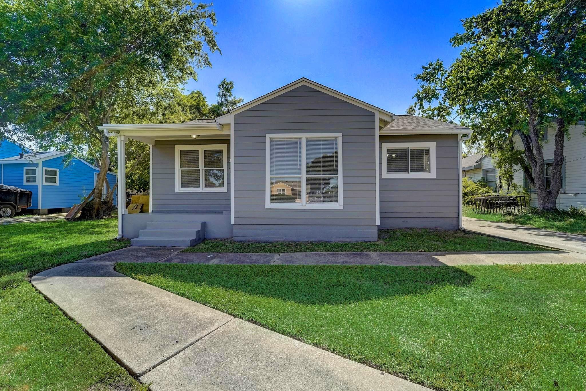 1420 Foreman Street — photo