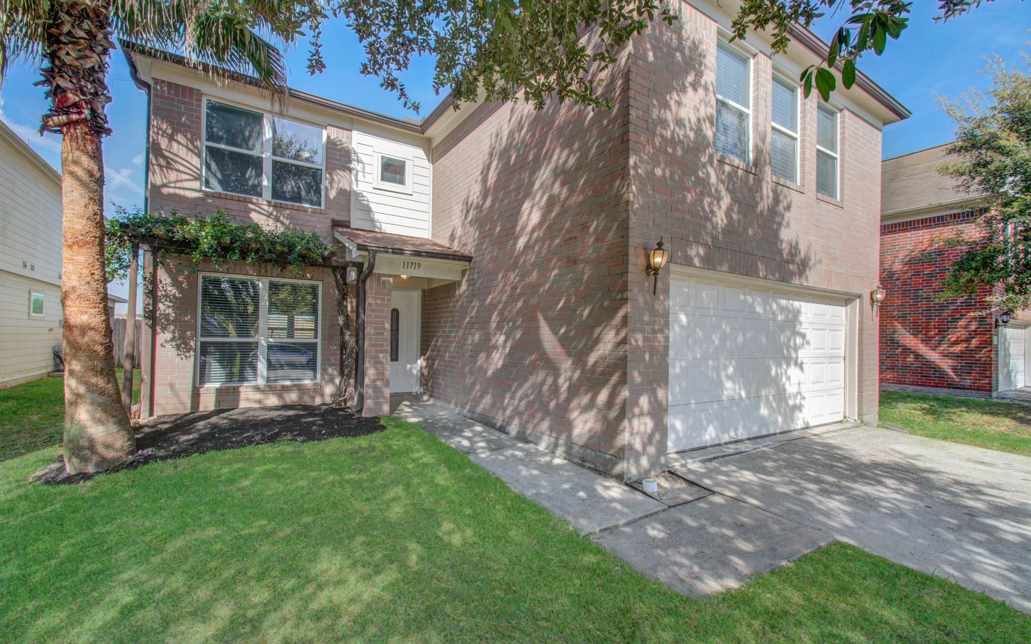 11719 Cabot Hill Street — photo